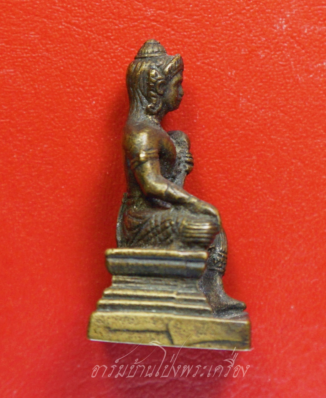 รูปหล่อพระวิษณุ เทพแห่งศิลปะการช่าง ประทับนั่ง ถือดอกบัว เนื้อทองเหลือง(องค์ที่2)