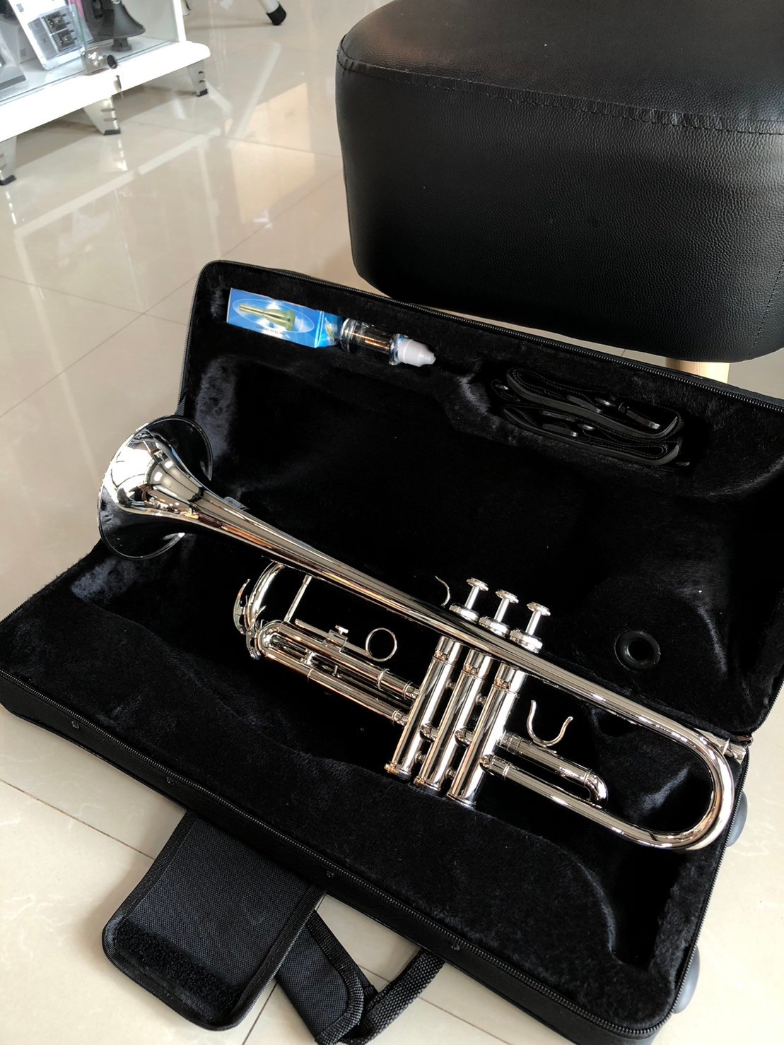 ทรัมเปต Overspeed ทรัมเป็ต คุณภาพดี ไม่กินลม พร้อมอุปกรณ์ครบชุด เสียงกังวาน วัสดุคุณภาพดี - ส่งด่วน