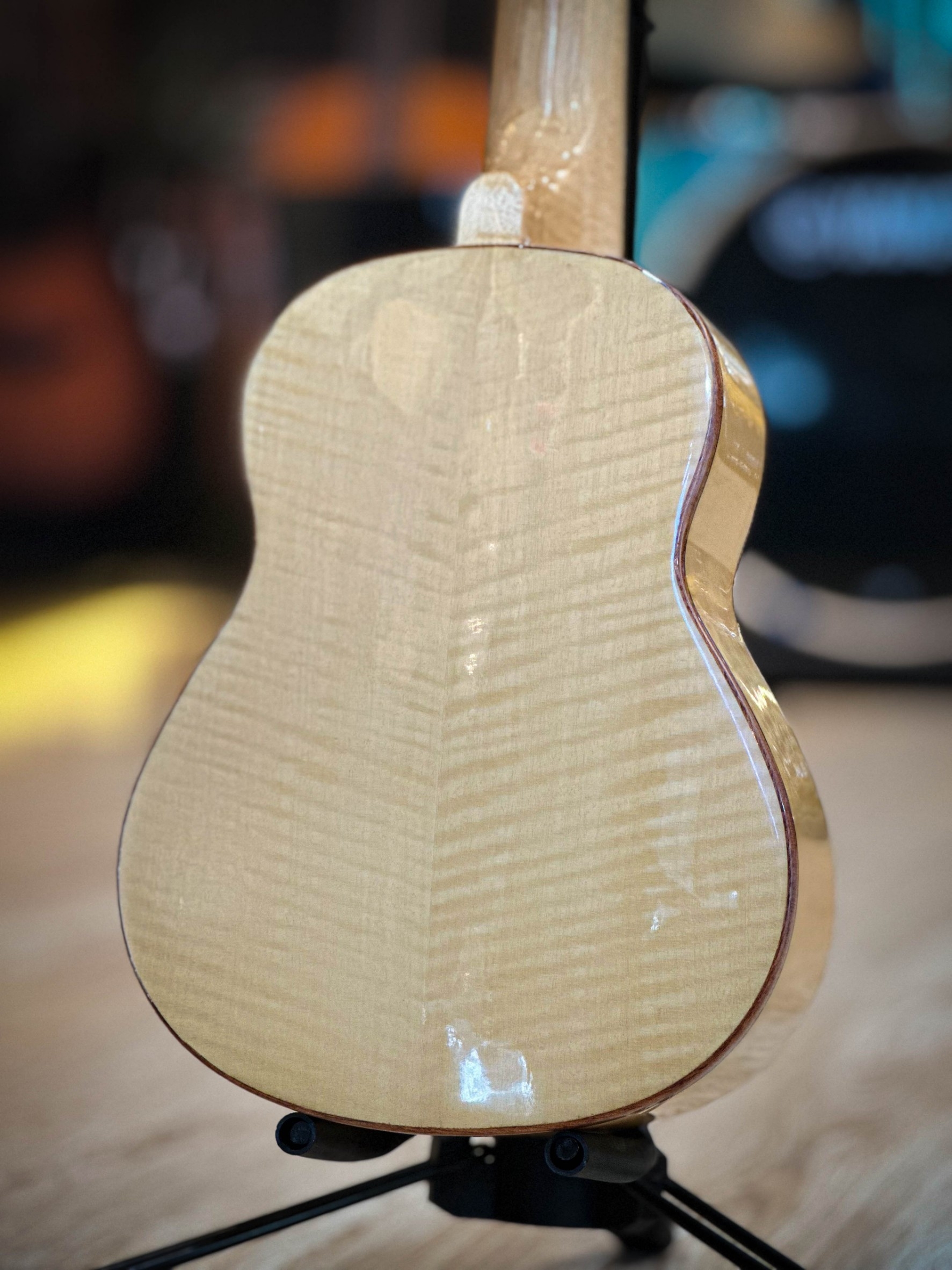 [ฟรีกระเป๋า!] อูคูเลเล่ Overspeed รุ่น UK21 (FM) ขนาด 21 นิ้ว ไซส์ Soprano สีไม้อ่อน เคลือบเงา ขนาดพกพาง่าย