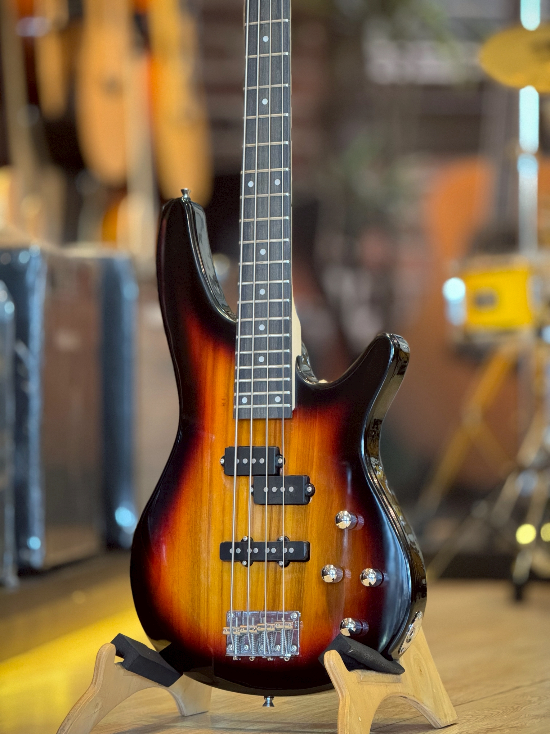 เบสไฟฟ้า Siam Music Electric PJ Bass 24 เฟรต 2 วอลุ่ม 2 โทน พร้อมกระเป๋า+ปิ๊ก+สายแจ๊ค