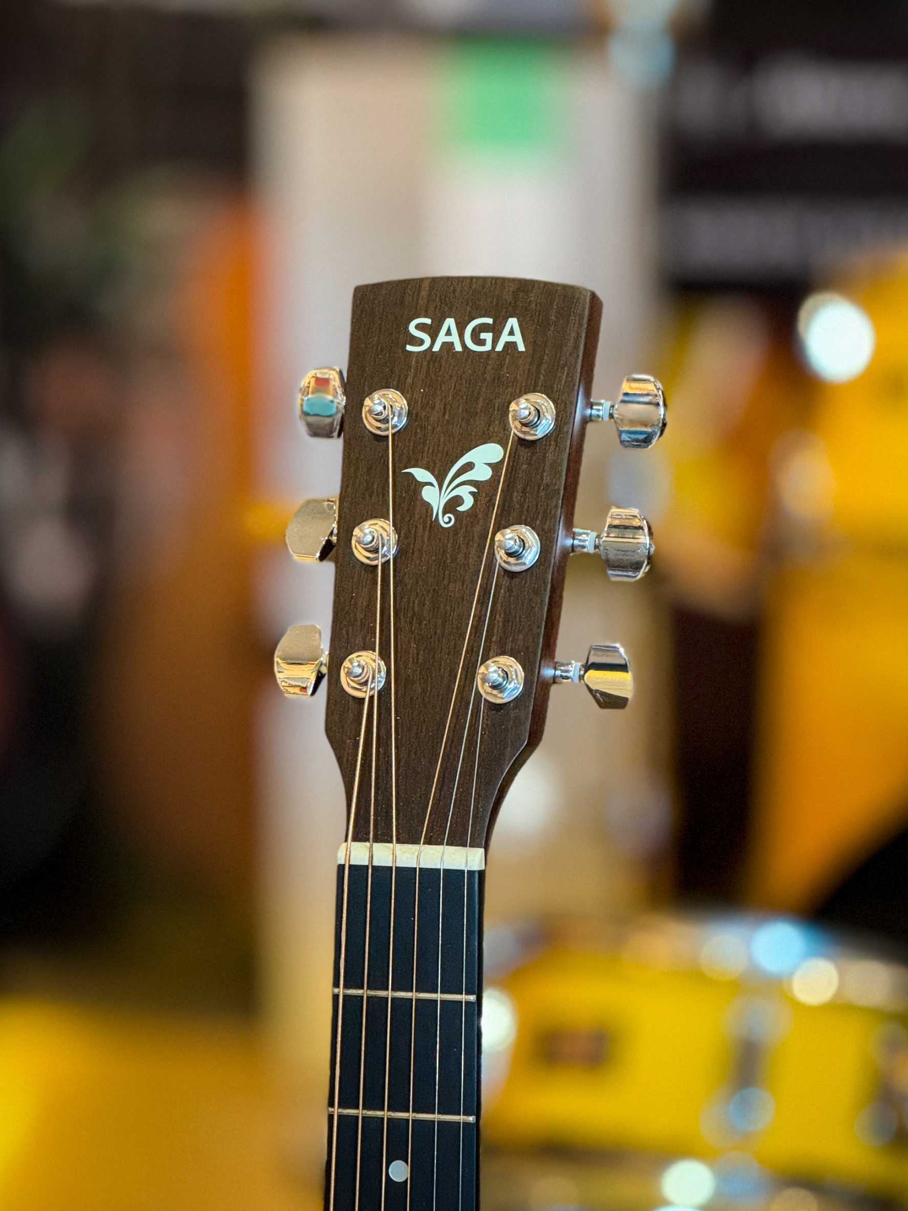 กีต้าร์โปร่งไฟฟ้า Saga SF700 EQ M-1 กีตาร์โปร่งไฟฟ้า ขนาด 41 นิ้ว พร้อมของแถมสุดคุ้ม