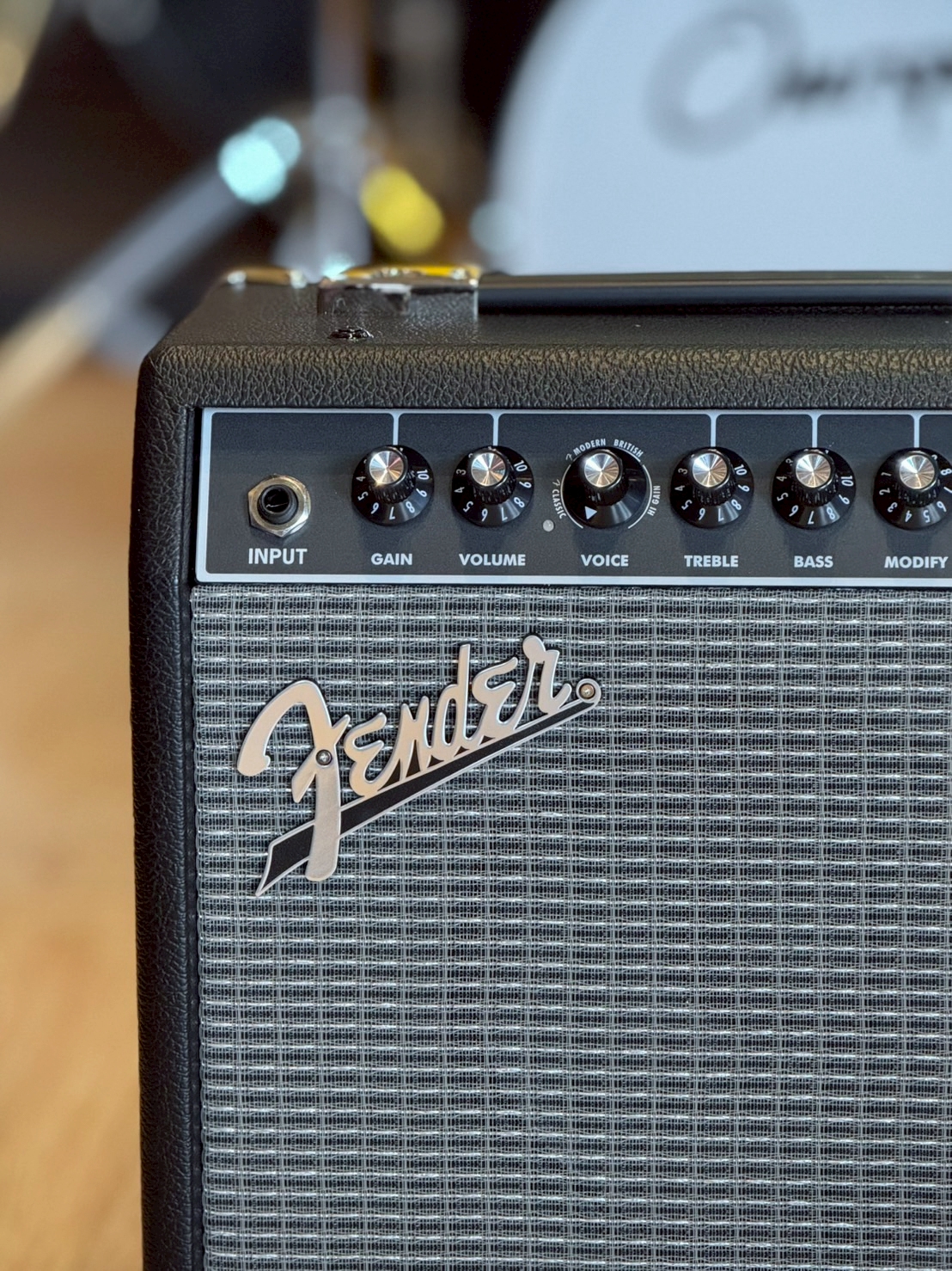 Fender Champion II25 แอมป์กีต้าร์ 25 วัตต์ ขนาด 8"สามารถปรับแต่งเสียงที่ต้องการได้