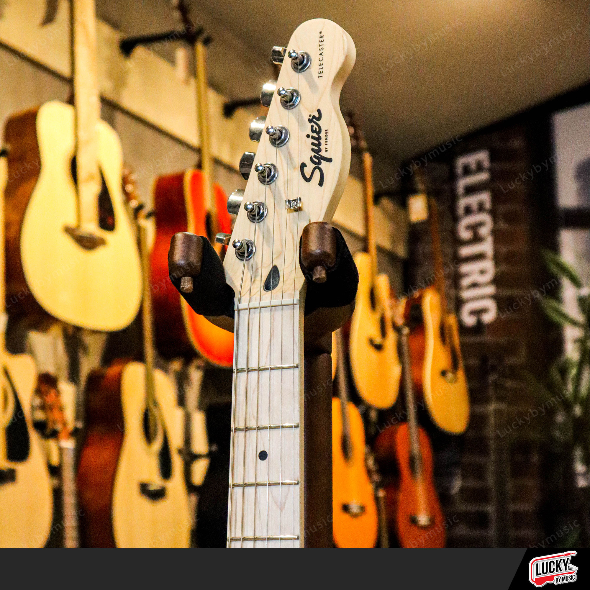 ขาตั้งกีตาร์ไม้ Eastrock ขาตั้งกีตาร์ ทำจากไม้ wooden hanging guitar stand สำหรับกีตาร์โปร่ง ไฟฟ้า เบส