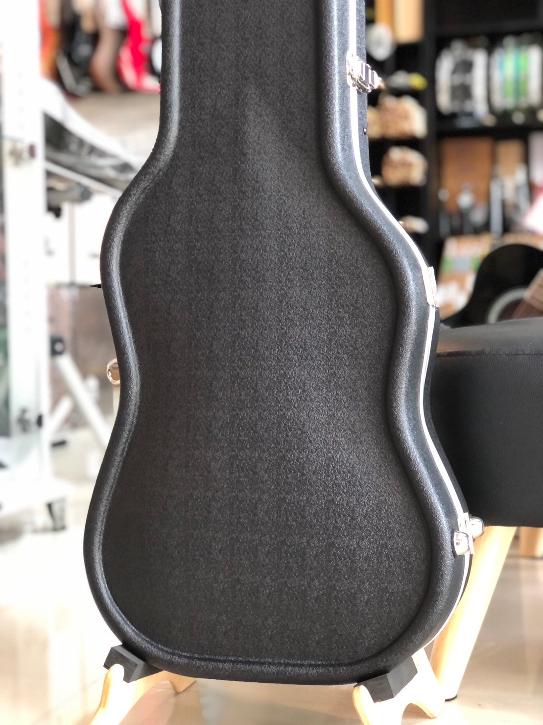 [พร้อมส่ง 🚚]Matrixss กระเป๋ากีตาร์ไฟฟ้า ทรง สแตรท Stratocaster HardCase ด้านในเป็นฟองน้ำหุ้มด้วยกำมะหยี่ รับประกันสินค้าคุณภาพ