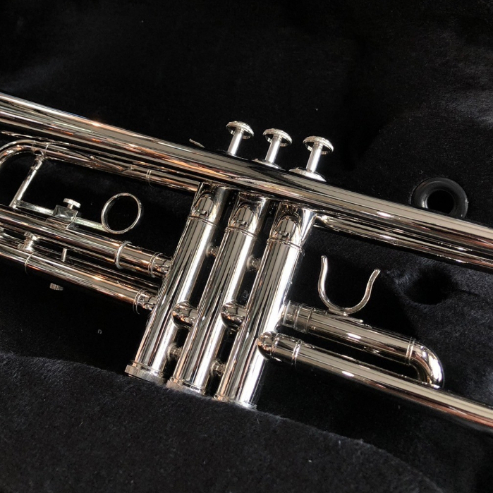 ทรัมเป็ต Ayers Silver รุ่น ATR5212S สีเงิน พร้อมอุปกรณ์ +กระเป๋าใส่อย่างดี Trumpet ให้เสียงกังวานตามมาตรฐาน