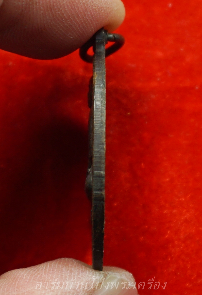 หลวงพ่อแดง วัดบ้านยาง รุ่นแรก ปี๒๕๒๐ เนื้อทองแดงรมดำ(องค์ที่2)