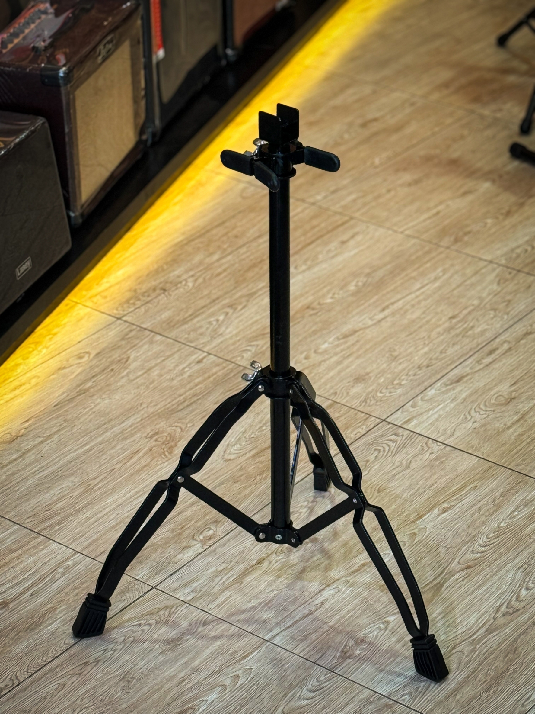 Conga Stand Black ขาตั้งกลองทอมบ้า Future / Makana แบบแขวน รุ่นหูเสียบเหลี่ยมตรง วัสดุแข็งแรง ทนทาน