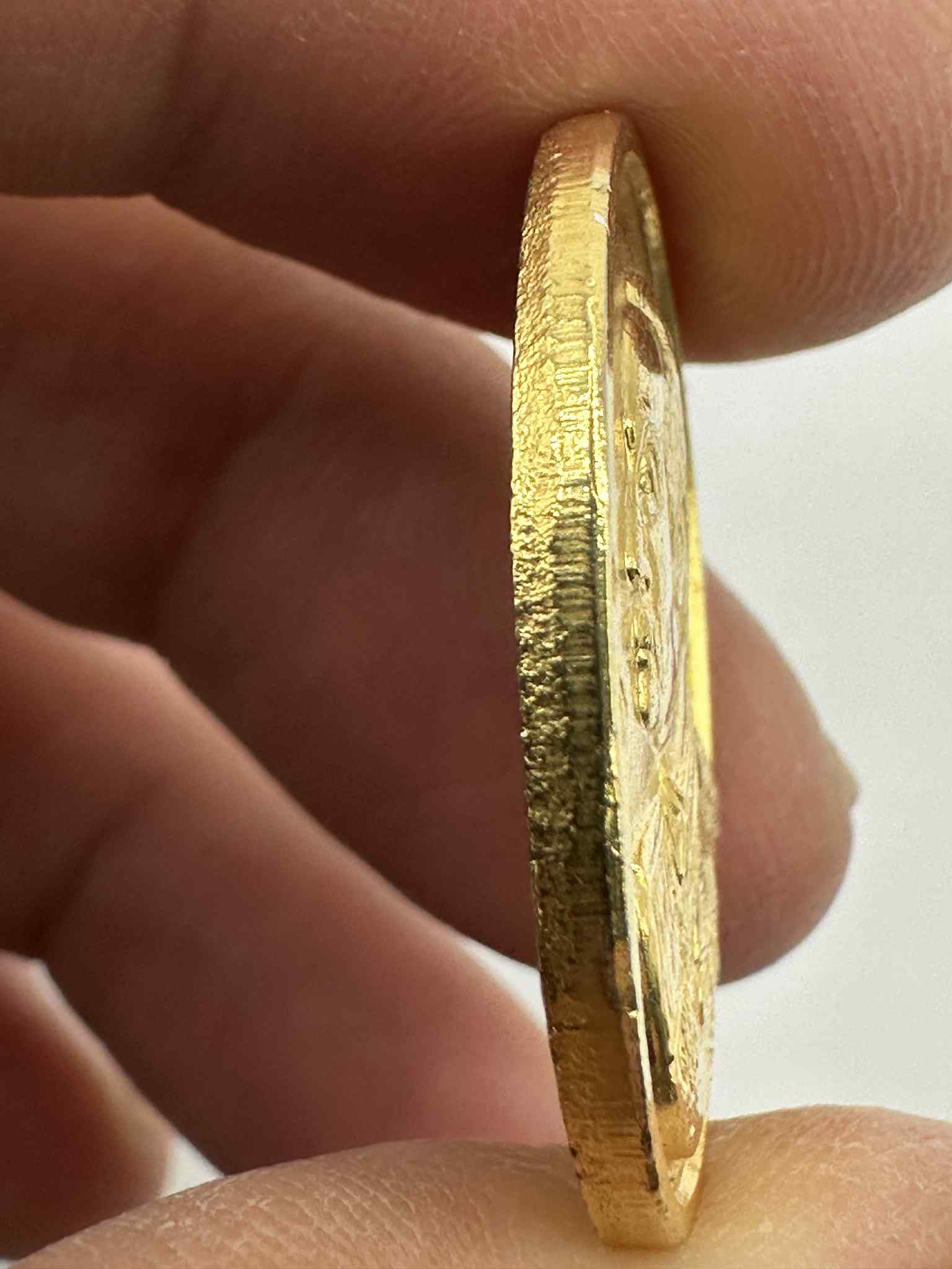 25.เหรียญเนื้อทองแดงกะไหล่ รัชกาลที่ 5 หลังพระปรมาภิไธยย่อ จปร วัดเทพศิรินทราวาส จ.กรุงเทพฯ ปี 2423