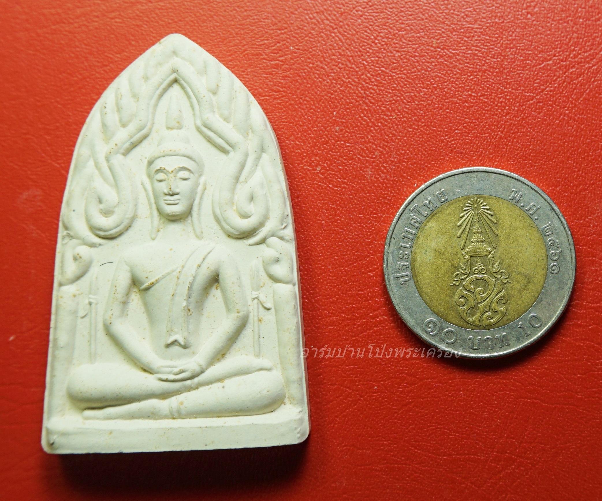 พระขุนแผน วัดบ้านทวน ที่รฤกสร้างศาลากลางน้ำ จ.กาญจนบุรี ปี๒๕๕๓ เนื้อผงขาว(องค์ที่1)