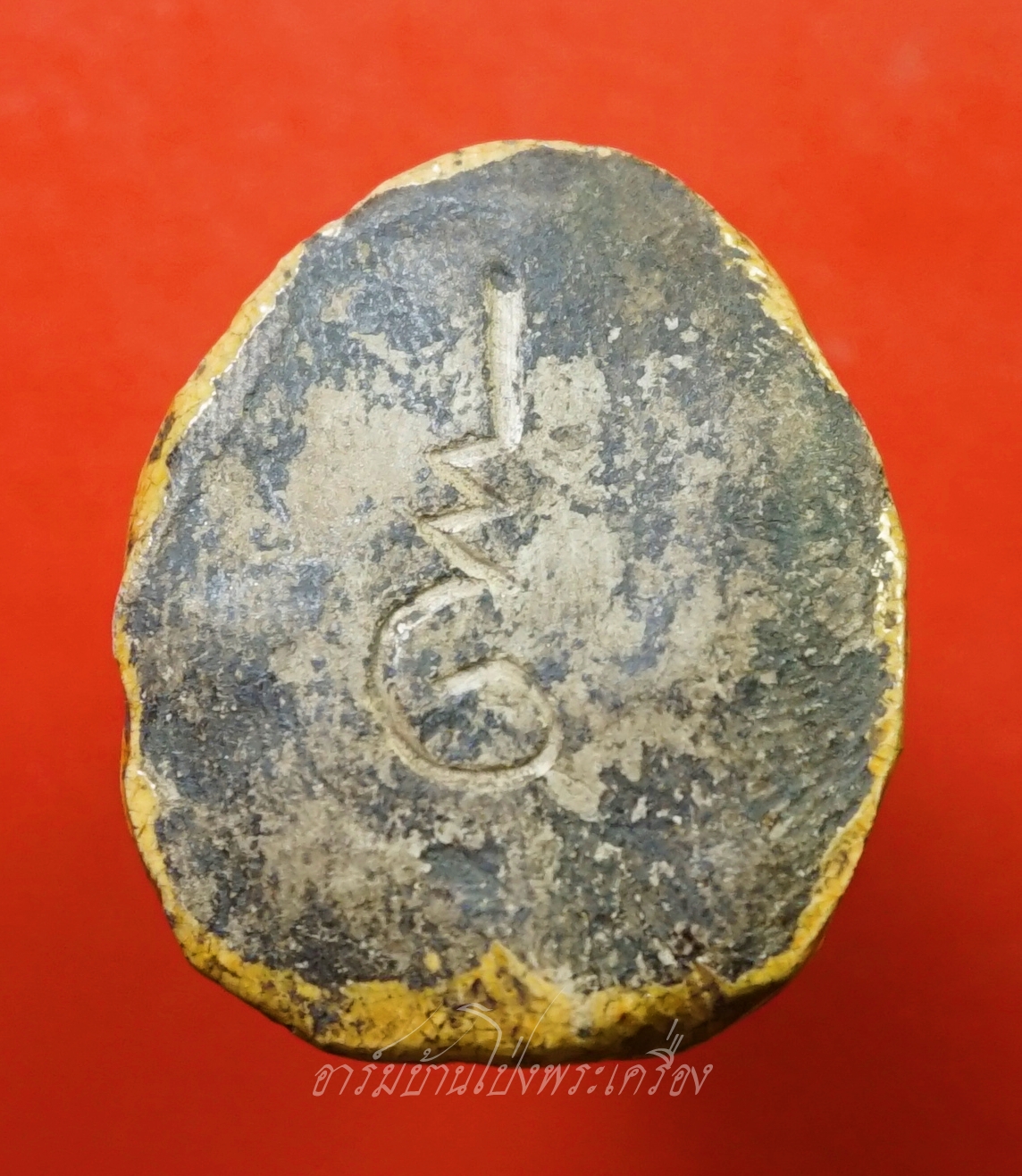 หน้ากากสี่หูห้าตา (พระอินทร์จำแลง) เนื้อกระเบื้องเคลือบ สุดยอดเครื่องรางแห่งโชคลาภของล้านนา มีกินมีใช้ ไม่มีอด ไม่มีจน ป้องกันอันตรายต่างๆ เป็นสิริมงคลแก่ผู้บูชา(องค์ที่1)