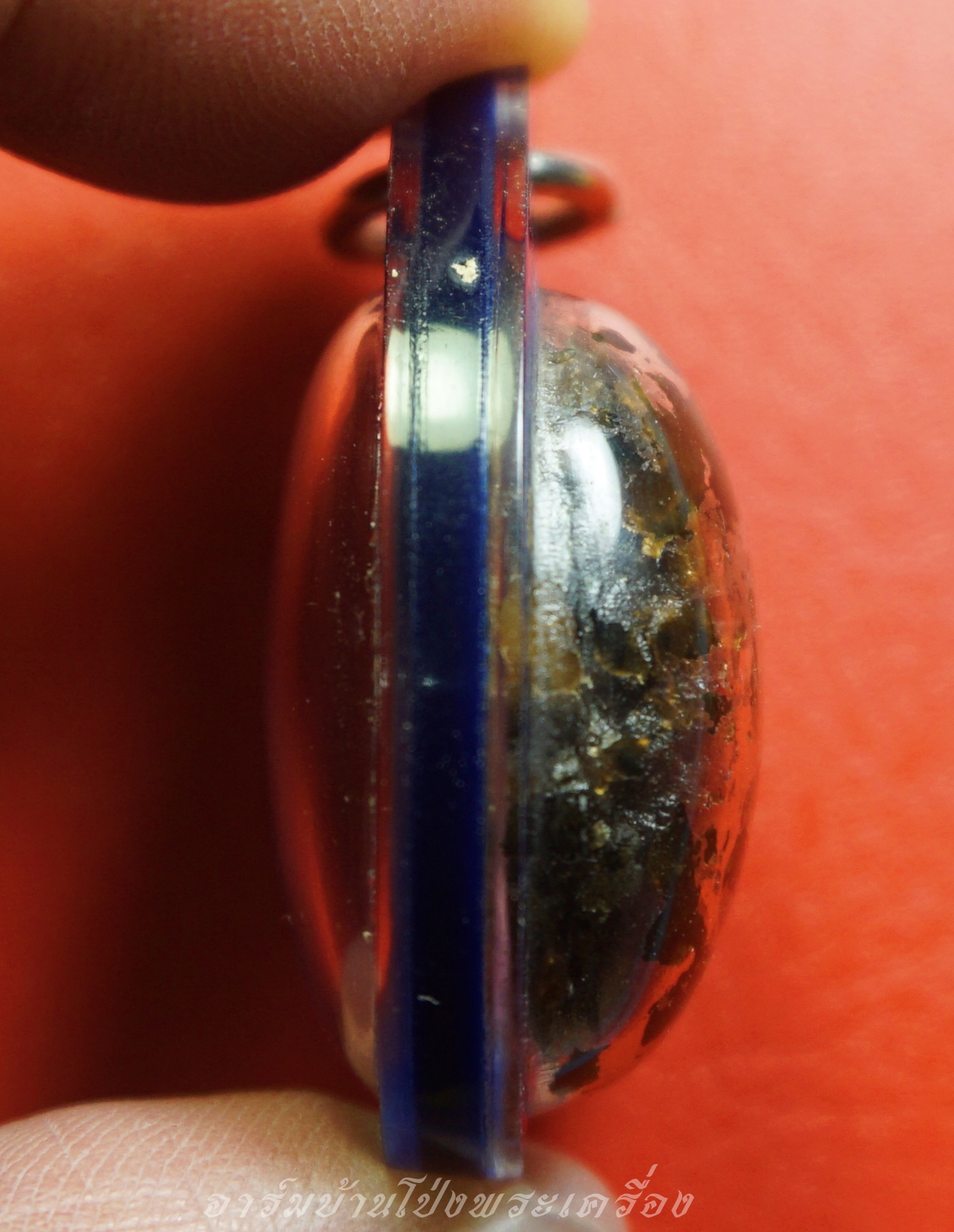 หลวงพ่ออุทัย วัดเกาะตาพุด หลังพอกครั่ง รุ่นครบรอบอายุ 72 ปี เนื้อฝาบาตร เลี่ยมเดิมจากวัด(องค์ที่3)