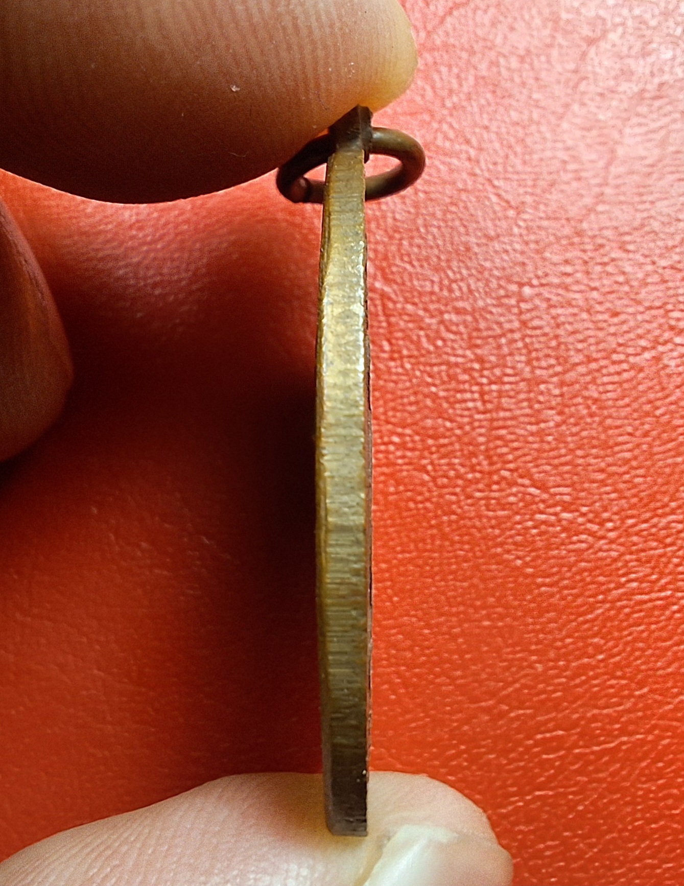 หลวงพ่อคูณ วัดจอมบึง รุ่นสอง ปี๒๕๐๘ บล๊อกมีจุด มี พ.ศ. เนื้อทองแดง(องค์ที่14)