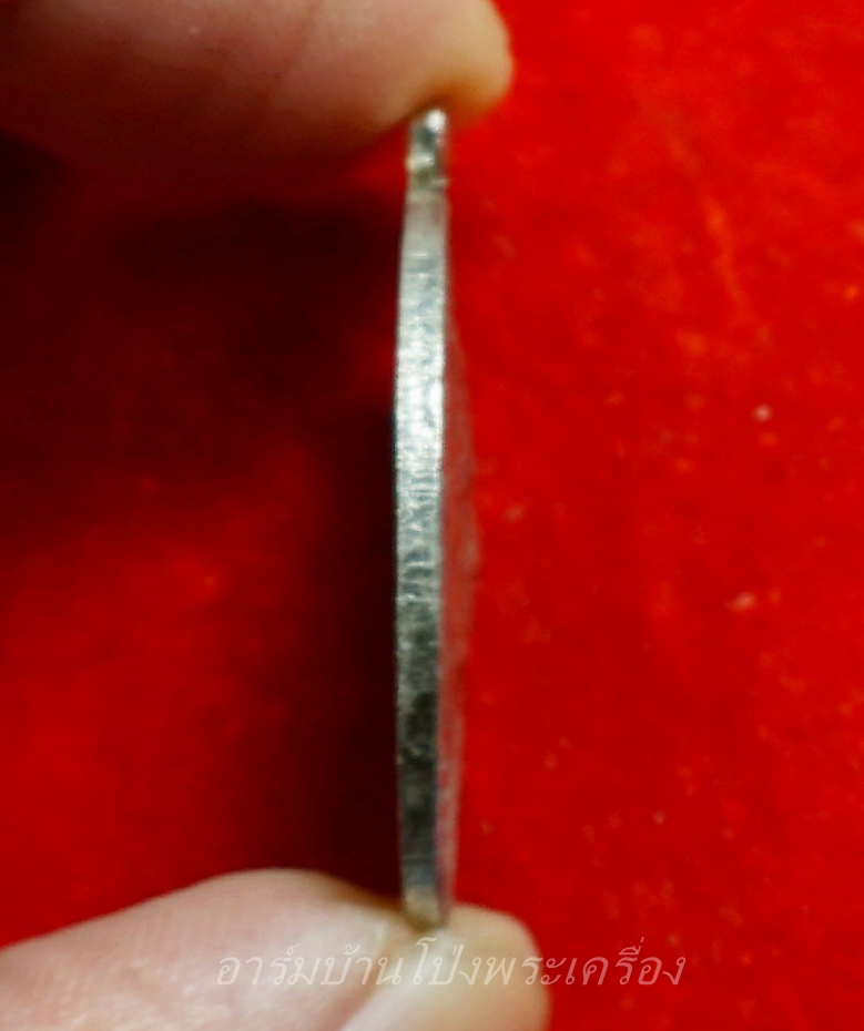 หลวงพ่อโต๊ะ วัดทำนบ รุ่นแรก ปี๒๕๑๓ เนื้อกะไหล่เงิน(องค์ที่6)