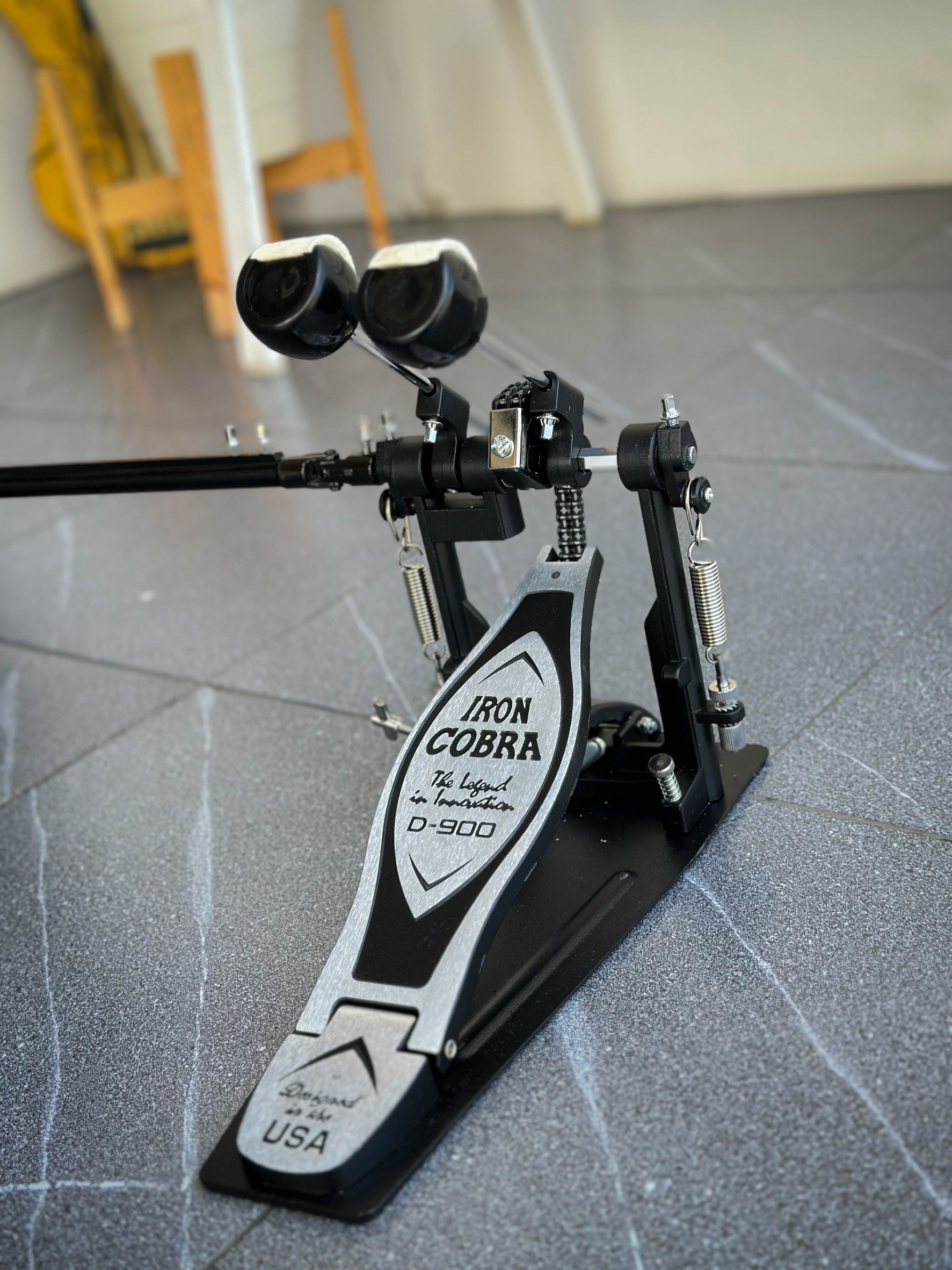 กระเดื่องคู่ โซ่คู่ ผลิตจากวัสดุคุณภาพดี กระเดื่องกลอง สำหรับกลองชุด ฟรี ก้านกระเดื่อง/ประแจกลอง