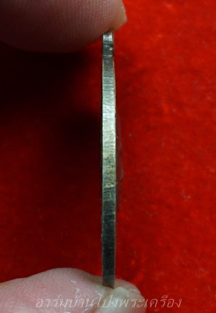 หลวงพ่อโต๊ะ วัดทำนบ รุ่นแรก ปี๒๕๑๓ เนื้อกะไหล่เงิน(องค์ที่2)