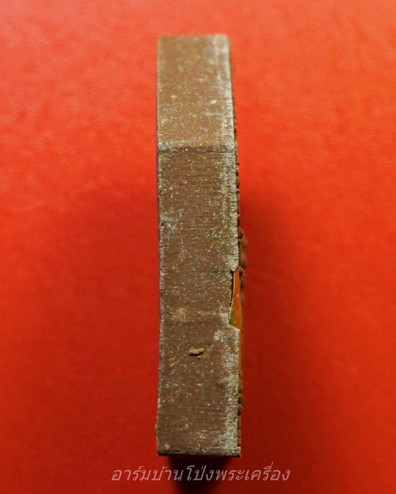 หลวงพ่อสอน วัดลาดบัวขาว ท้าวเวสสุวรรณ เนื้อผงสีน้ำตาล เลข2246 มีเส้นเกศาหลวงพ่อและฝังพลอย(องค์ที่1)