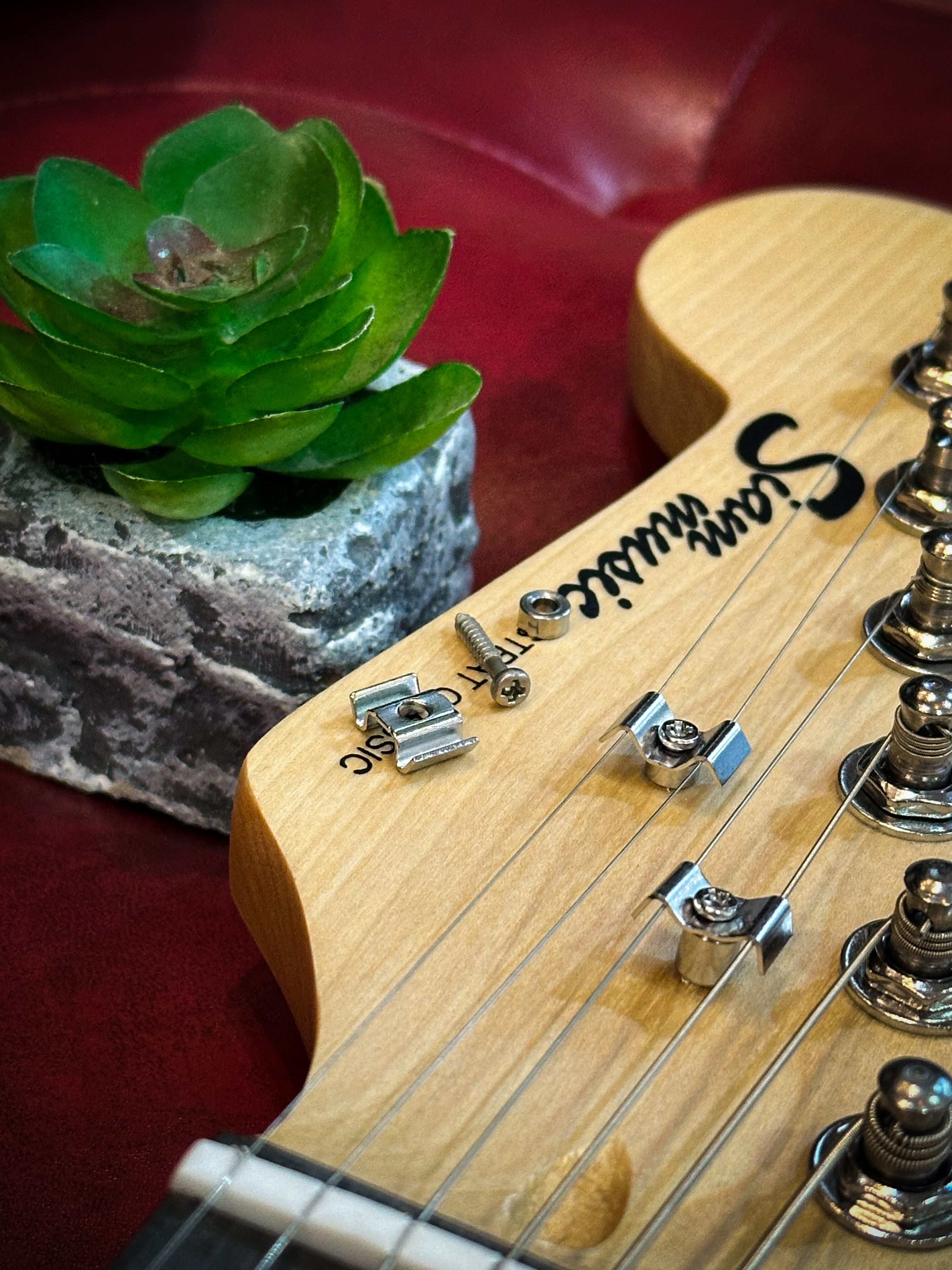 สพานสายกีตาร์ไฟฟ้า คู่ อะไหล่กีต้าร กีต้าร์ไฟฟ้า น็อตสายกีต้าร์ [สตริง ทรี] String Trees