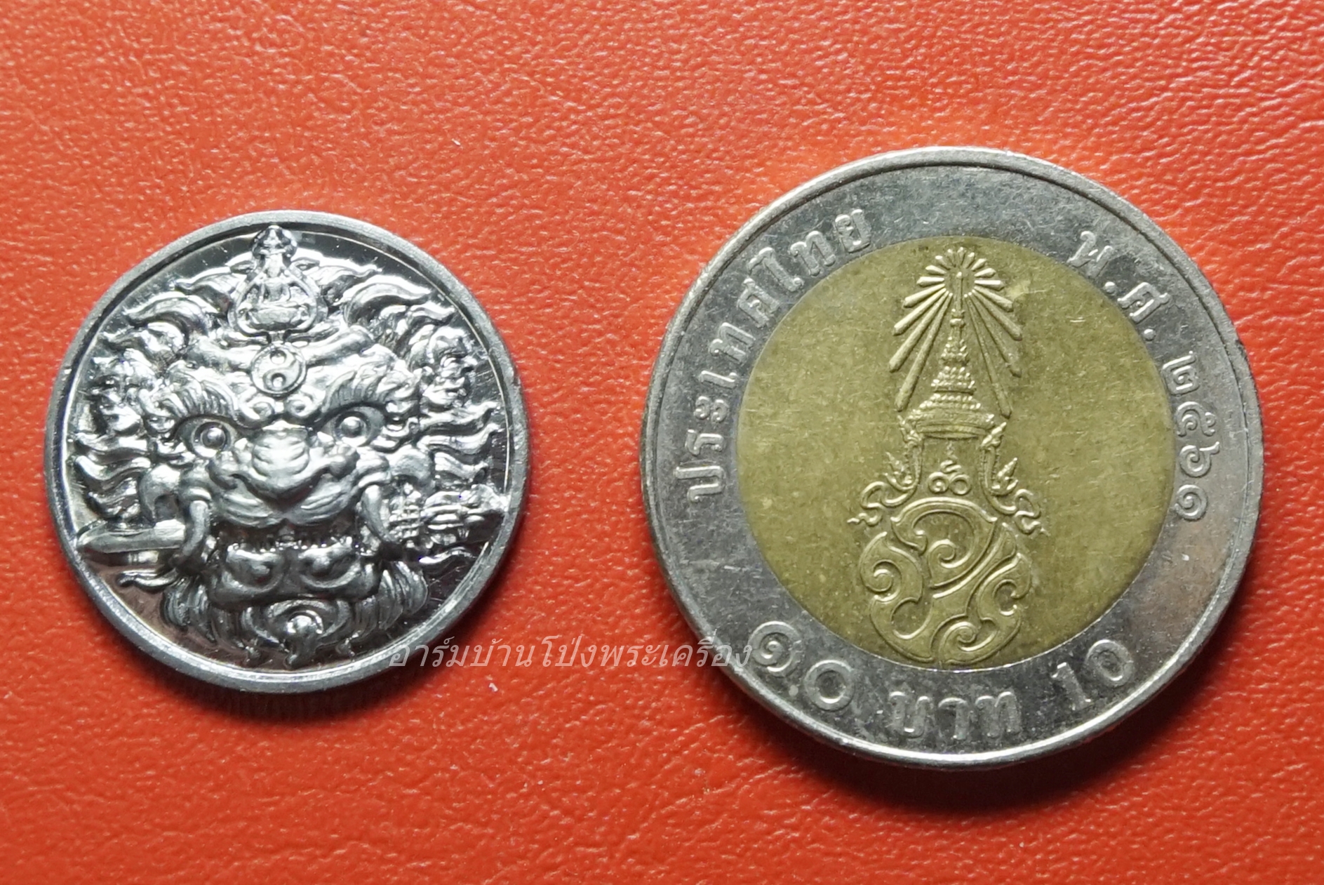 หลวงพ่อหวล วัดชาวเหนือ เสือคาบดาบ(กันชง) ปี๒๕๔๙ พิมพ์เล็ก กะไหล่เงิน(องค์ที่3)