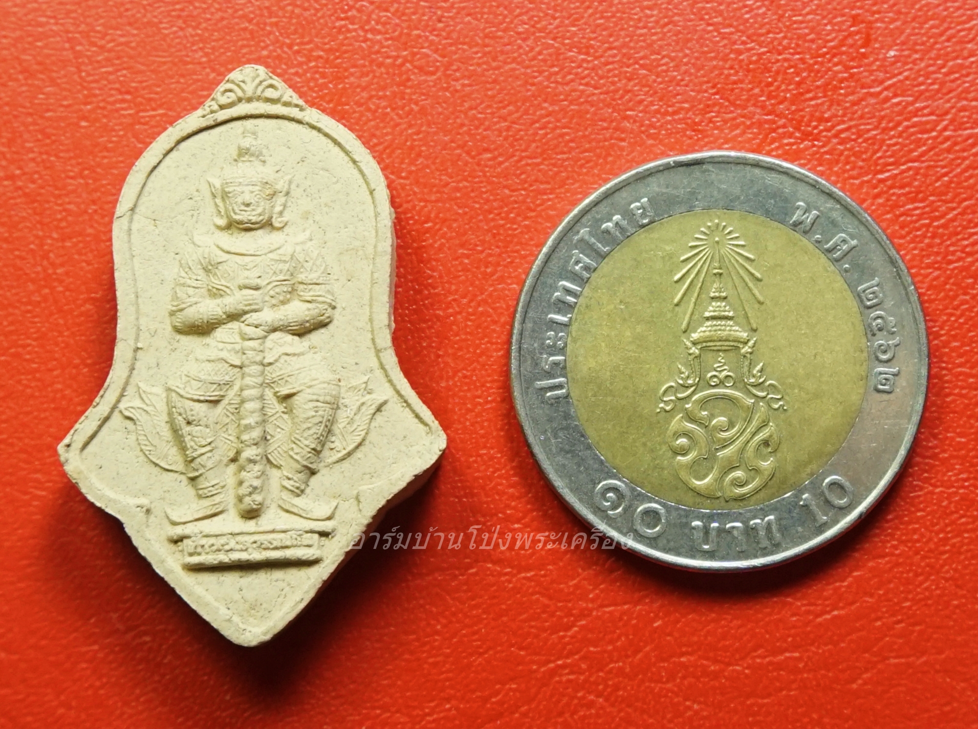 หลวงพ่อวิรัช วัดดีบอน ท้าวเวสสุวรรณ เนื้อผงสีครีม(องค์ที่1)