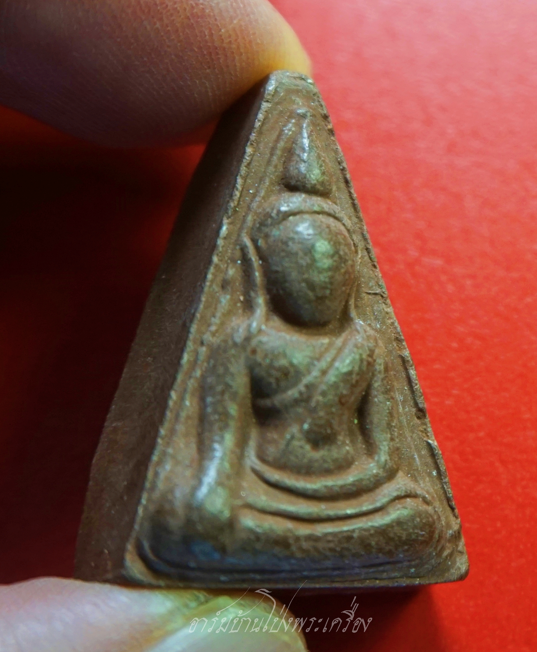 หลวงปู่ม่วง วัดยางงาม พระผงนางพญา สีน้ำตาล(องค์ที่1)