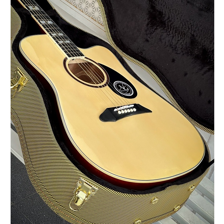 เคสกีต้าร์โปร่ง Hard Case รุ่น AC-01YL ด้านในบุพรม-สีดำ สำหรับกีต้าร์โปร่ง 41" นิ้ว กันกระแทกอย่างดี