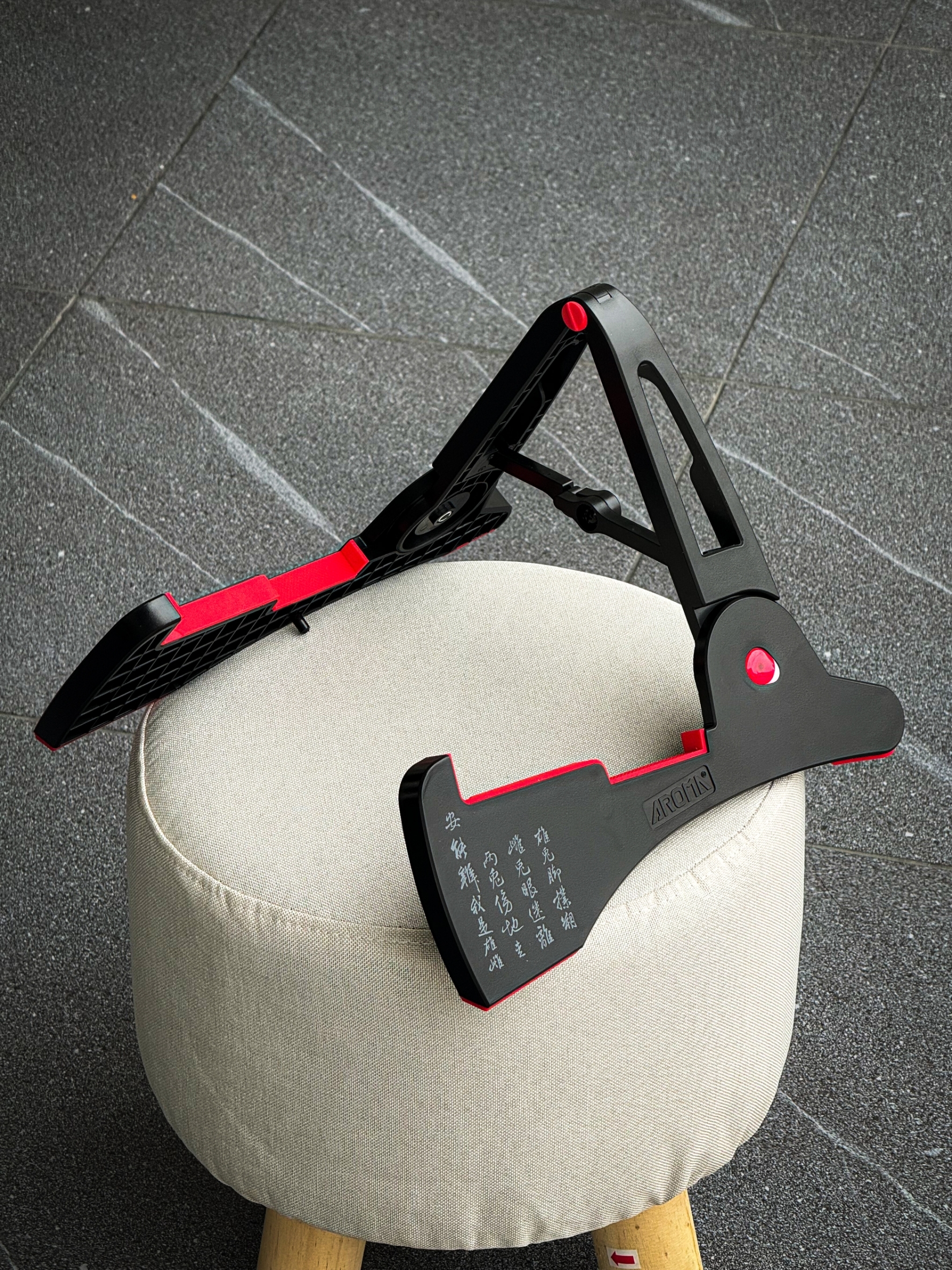 ขาตั้ง AROMA รุ่น AGS-03 พับเก็บได้ พกพาสะดวก สำหรับ กีตาร์โปร่ง กีตาร์ไฟฟ้า เบสโปร่ง เบสไฟฟ้า