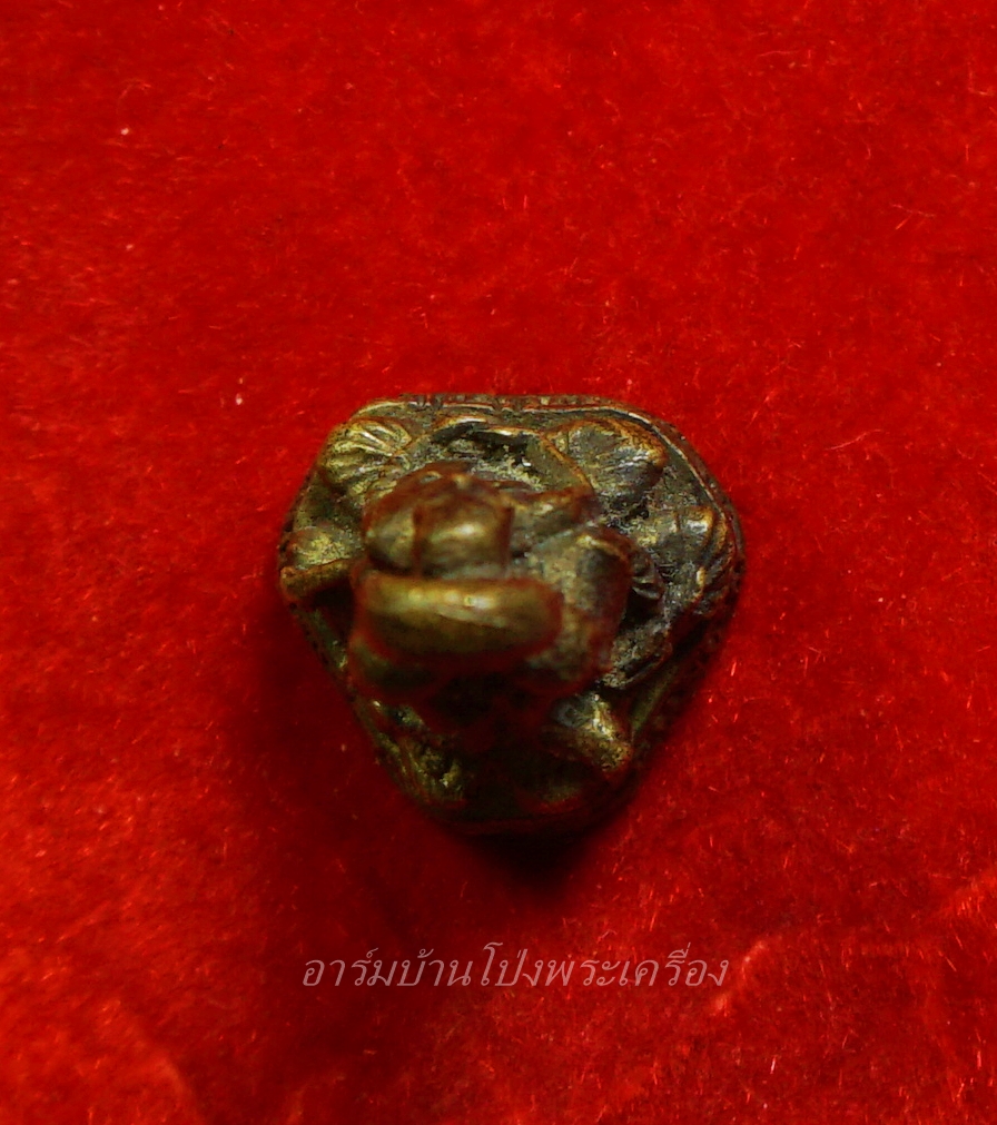 หลวงพ่อเกิด พระครูเมธาธิการ หลวงพ่อประเทือง ออกวัดโพธิ์บัลลัง รูปหล่อสามพลัง รุ่นสอง เนื้อทองเหลือง(องค์ที่7)