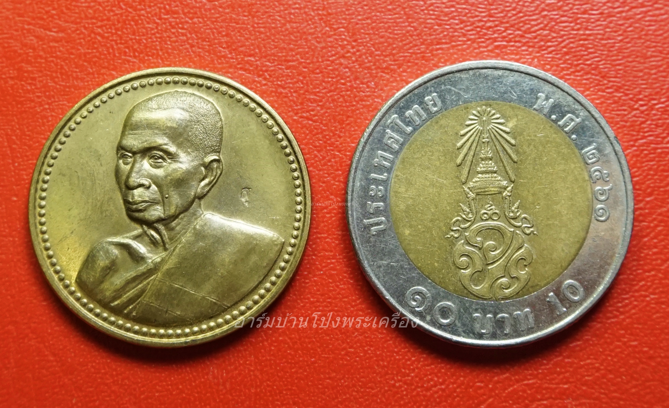 หลวงพ่อแคล้ว วัดดอนเมือง รุ่นปลอดภัย บูรณะพระอุโบสถ ปี๒๕๕๕ เนื้อฝาบาตร ด้านหน้าตอกโค๊ด"สุ" ด้านหลังเป็นพัดยศ(องค์ที่1)