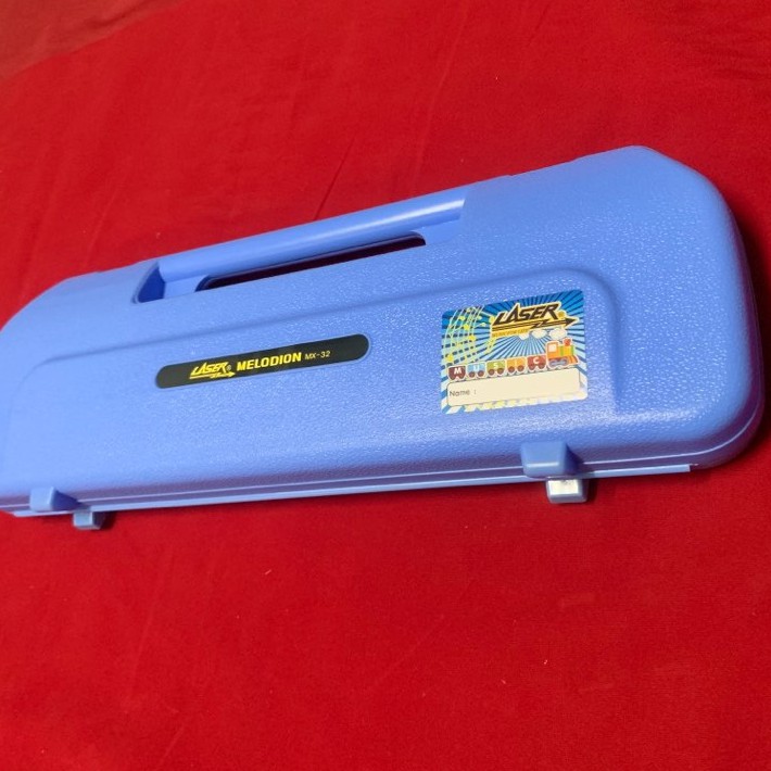 (สีน้ำเงิน) Melodian ขนาดมาตรฐาน 32 คีย์ พร้อมอุปกรณ์ครบชุด เสียงดี ไม่กินลม