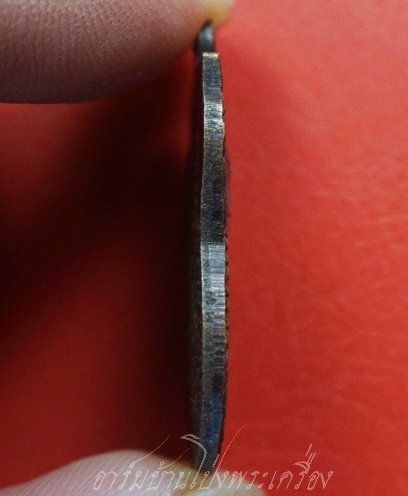 พระธรรมสุดใจ ปภัสสโร วัดหนองประทุน จ.ราชบุรี รุ่นศิษย์ทำ เหรียญเสมา เนื้อกะไหล่ทองรมดำ(องค์ที่1)