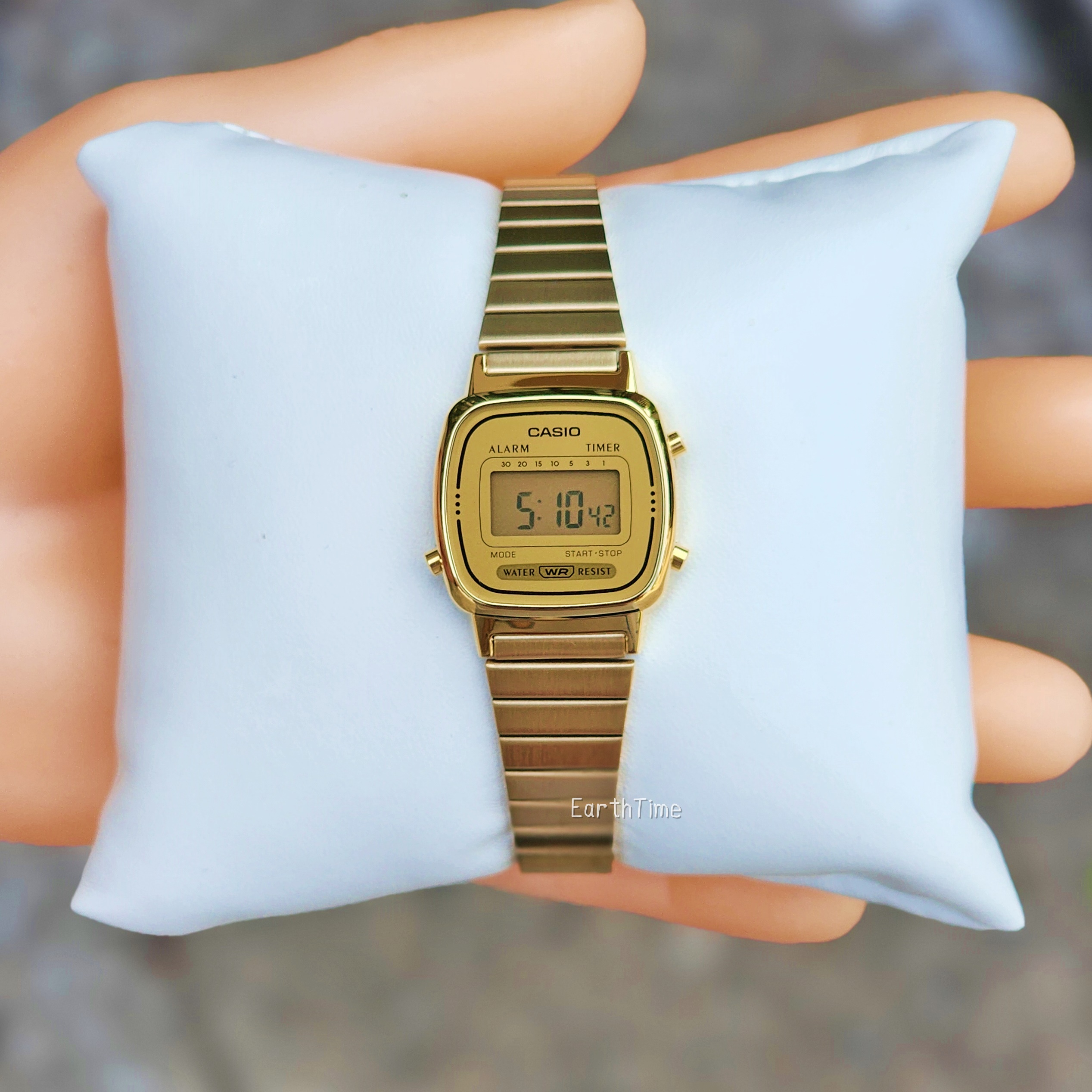 LA670WGA-9 l CASIO DATA BANK