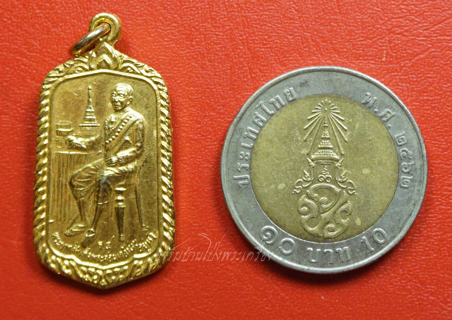 เหรียญ ร.๔ หลัง ภปร. วัดศีลขันธาราม จ.อ่างทอง ปี๒๕๒๑ เนื้อกะไหล่ทอง(องค์ที่1)