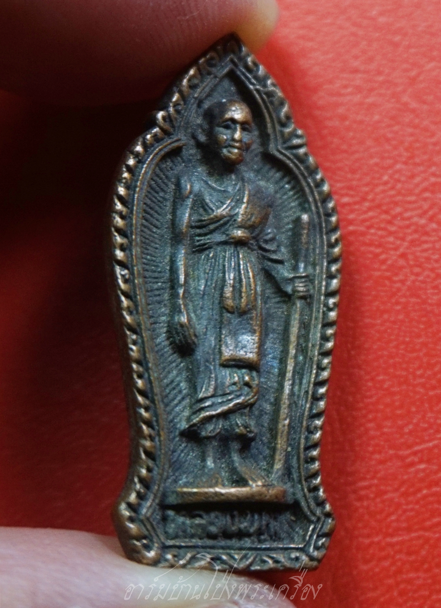 หลวงปู่ศุข วัดปากคลองมะขามเฒ่า จ.ชัยนาท รูปหล่อยืน ปี๒๕๓๕ เนื้อทองแดง(องค์ที่2)