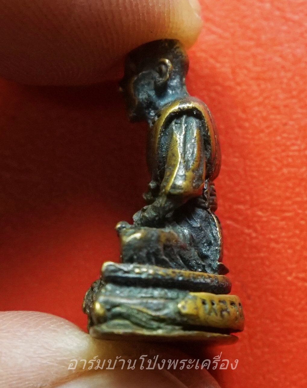 หลวงพ่อเปิ่น วัดบางพระ รูปหล่อนั่งหัวเสือ ปี๒๕๓๐ เนื้อทองเหลือง(องค์ที่1)