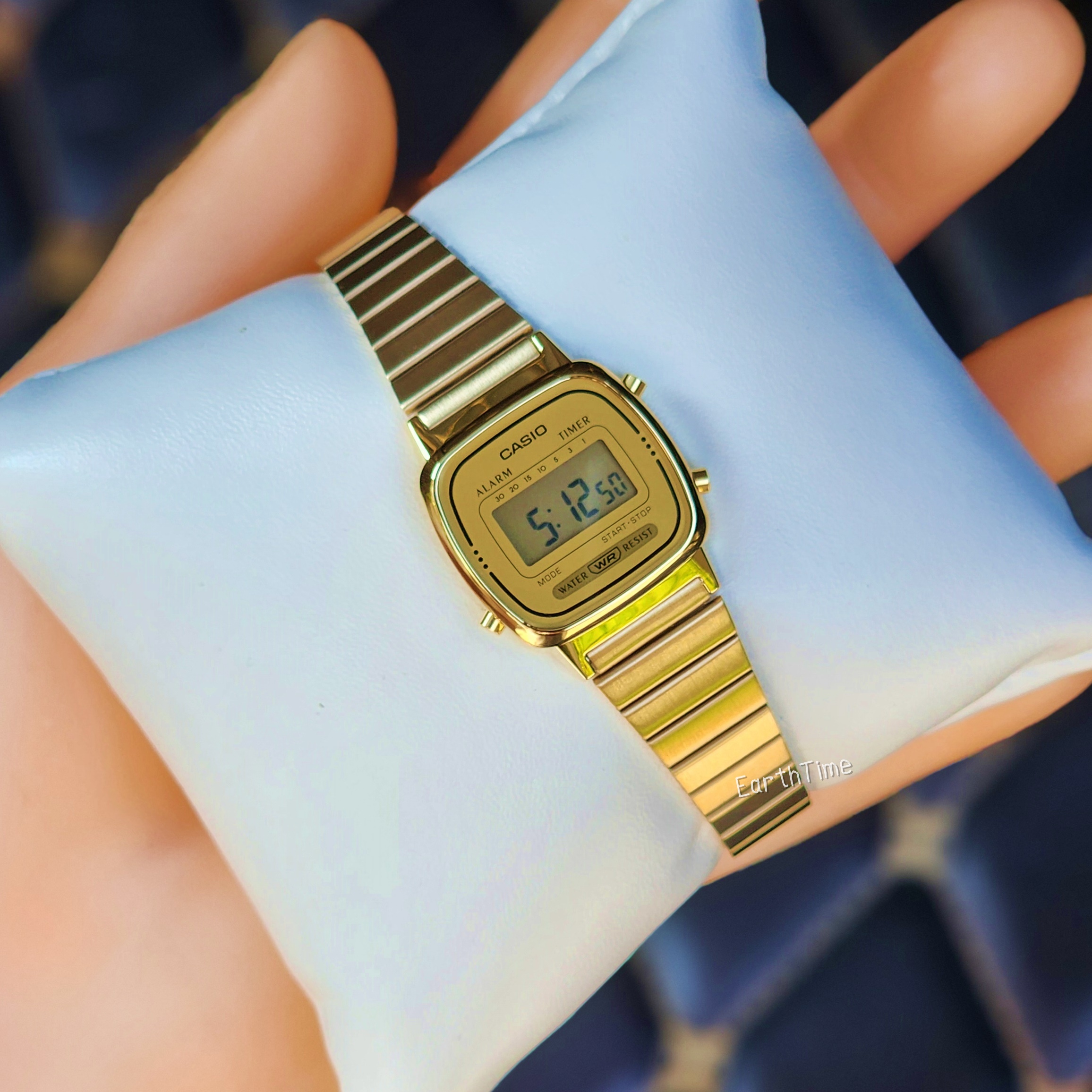 LA670WGA-9 l CASIO DATA BANK