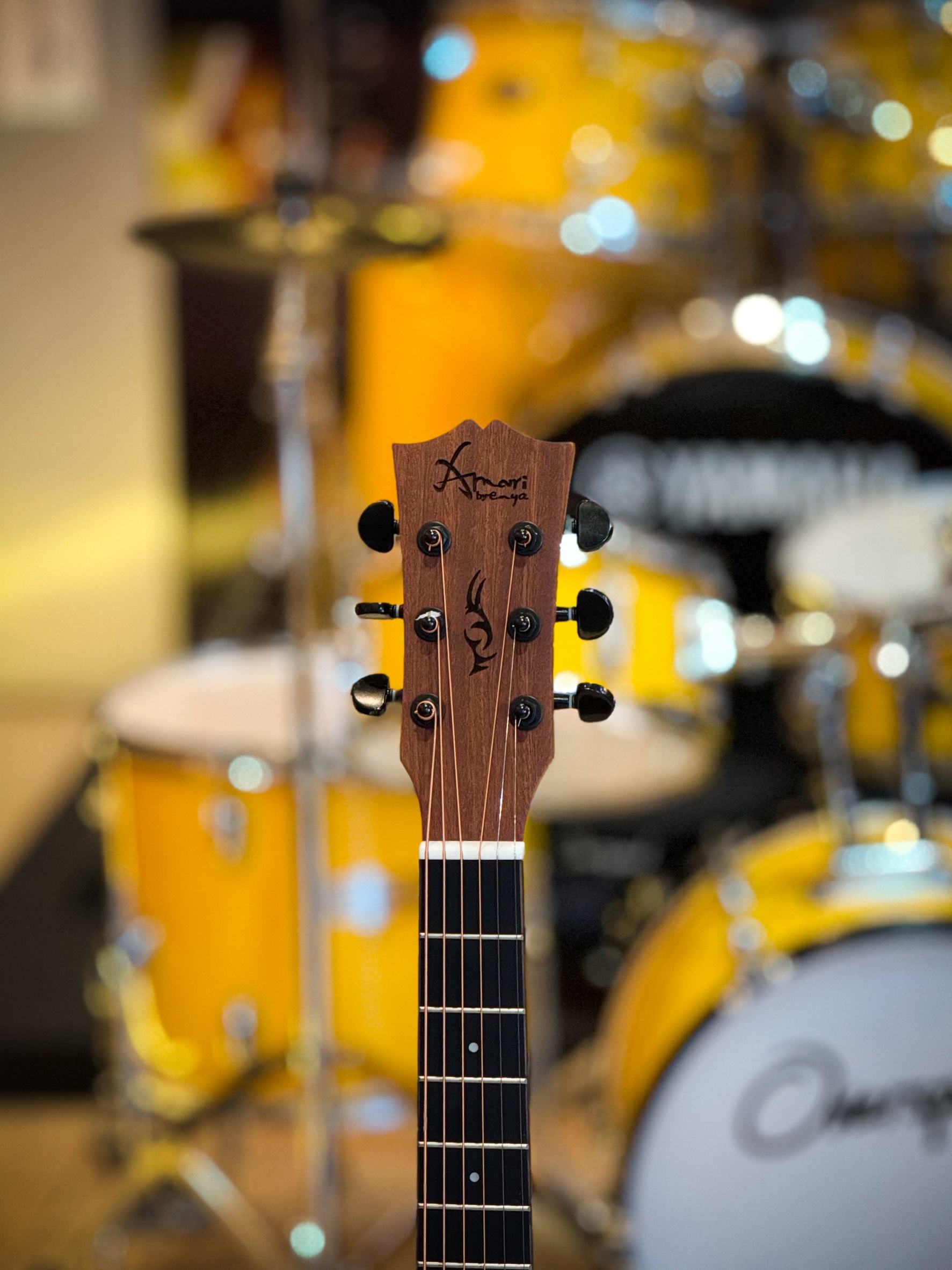 Amari AM-Mini 36 กีต้าร์โปร่งไฟฟ้า ทรงแบบ Taylor Mini เล่นง่าย เคลือบด้านโชว์ลายไม้ แถมฟรี กระเป๋า