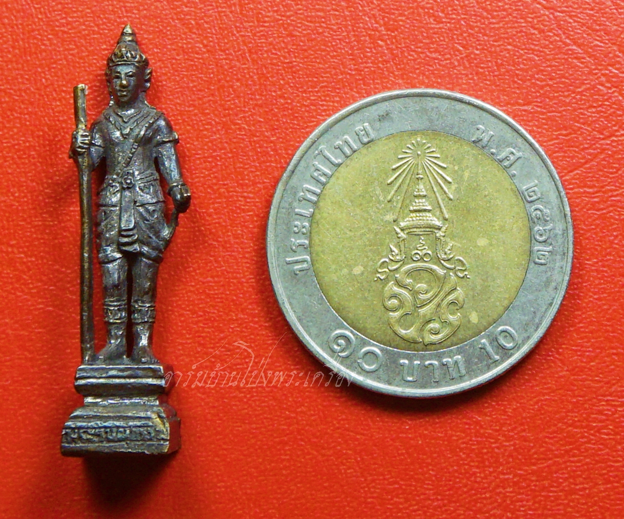 พระวิษณุกรรม รูปหล่อยืน ไม่ทราบที่(องค์ที่1)