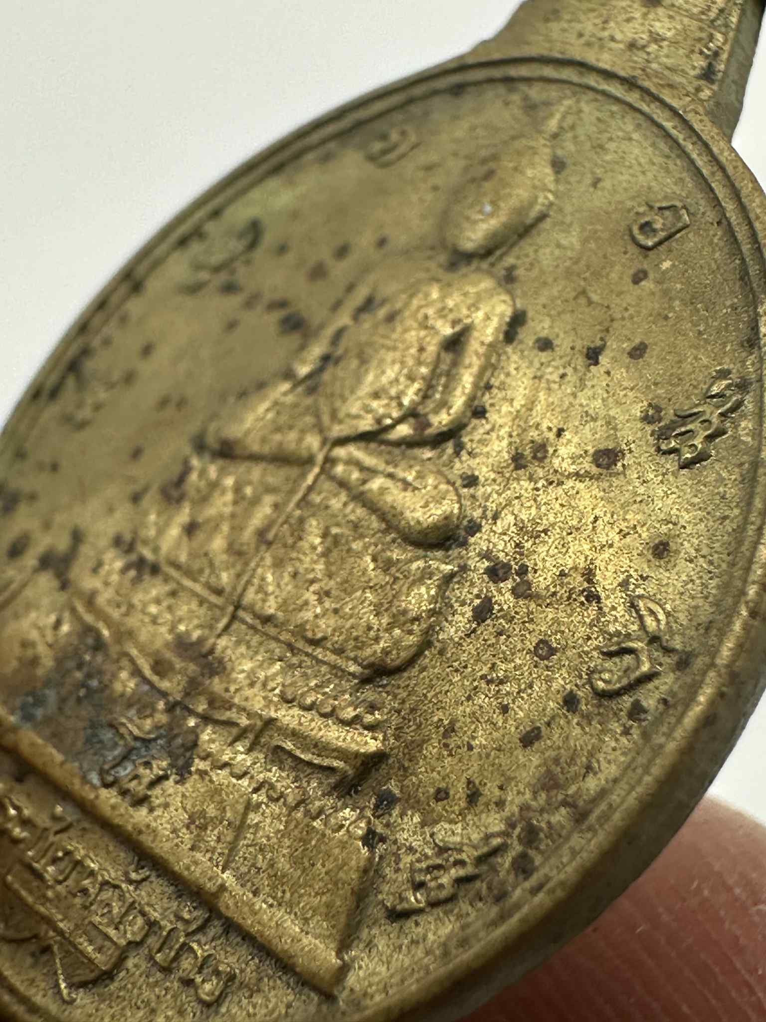 17.เหรียญกะไหล่ทอง พระชัยหลังช้าง 2530