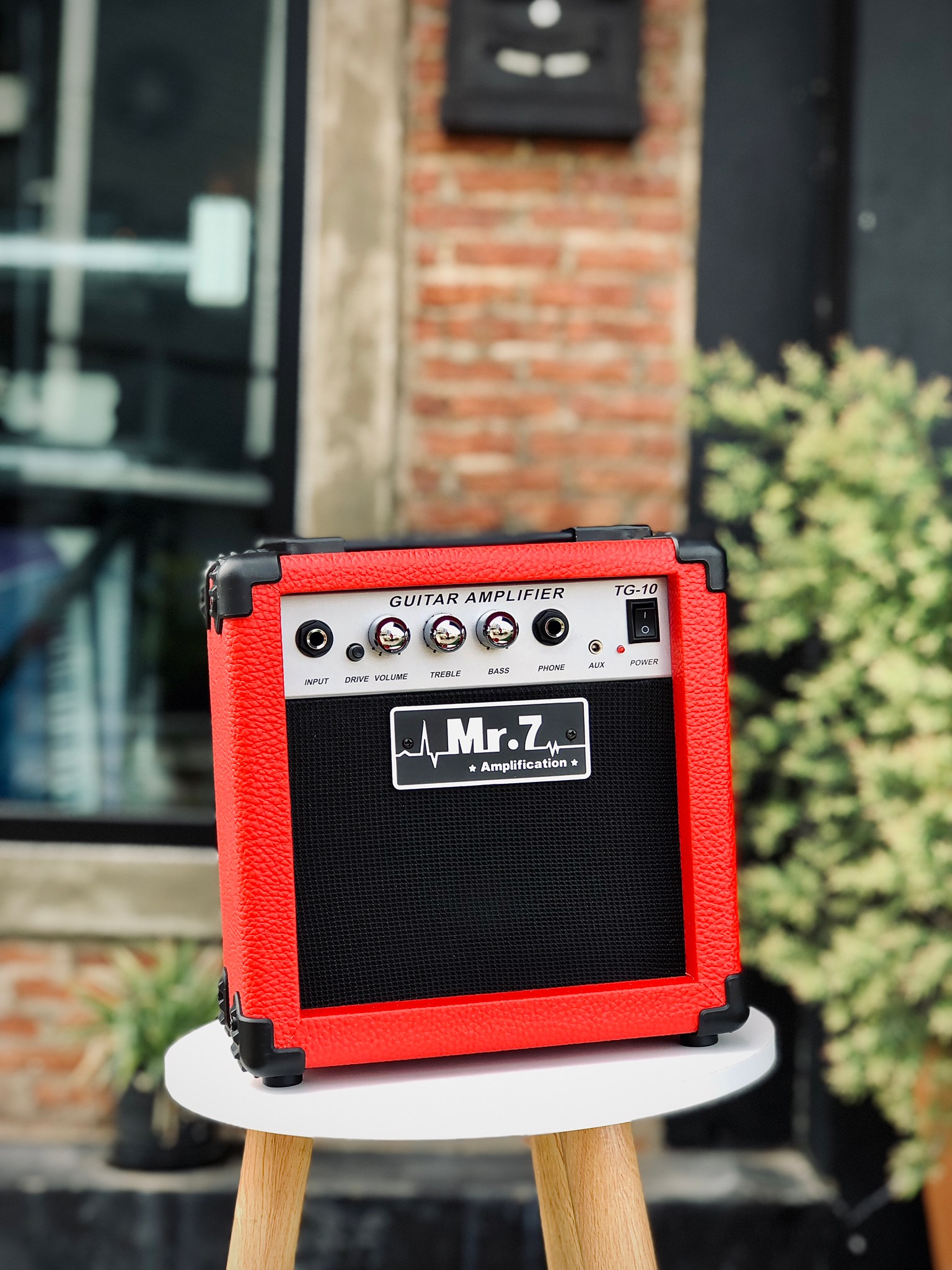 แอมป์กีต้าร์ไฟฟ้า Mr.7 รุ่น TG-10 / GA-10 ขนาด 10 วัตต์ พกพาง่าย ช่องหูฟัง AUX เอฟเฟคเสียงแตก+ปุ่มปรับเสียง