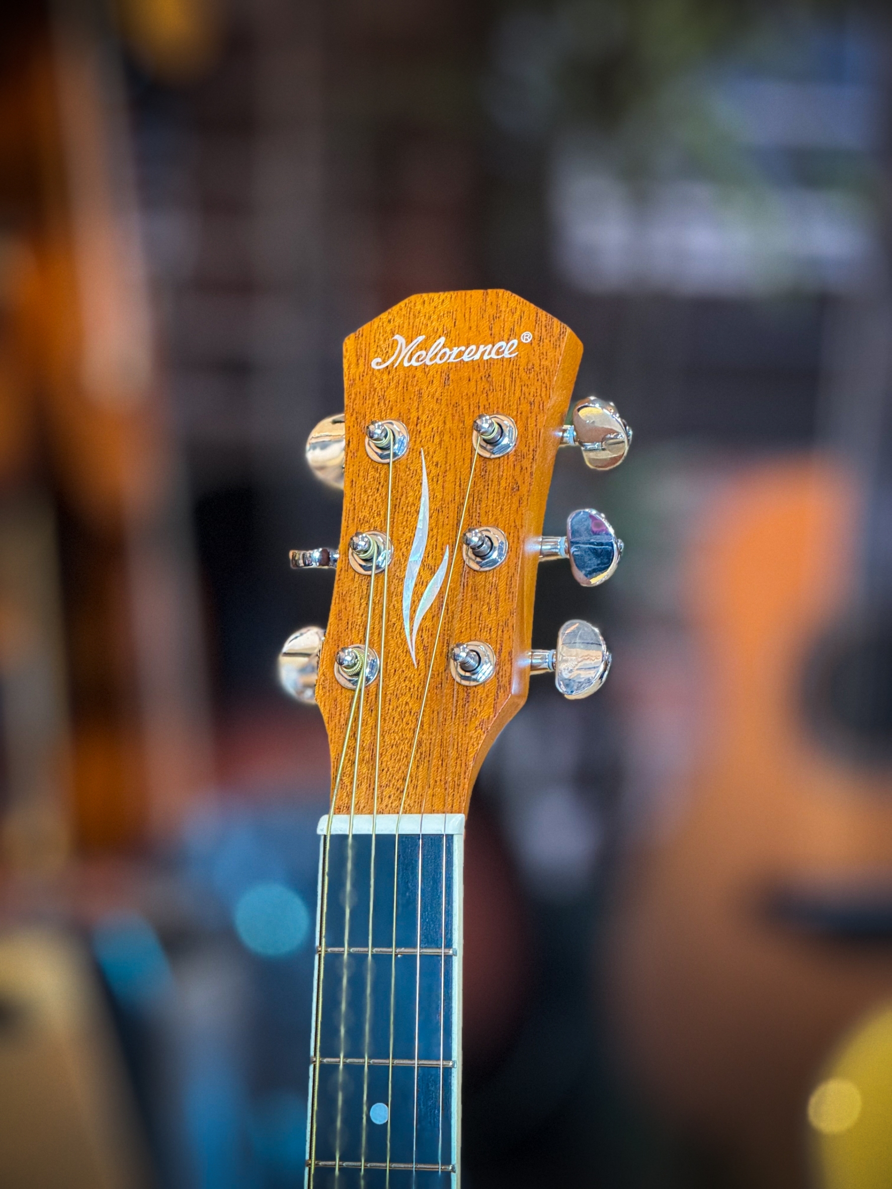 Mclorence กีต้าร์โปร่ง 34 นิ้ว MC-34 สีไม้อ่อน กีตาร์โปร่ง เสียงใสกังวาล ฟรี กระเป๋า Nami เทา / ปิ๊ก4อัน / ประแจ