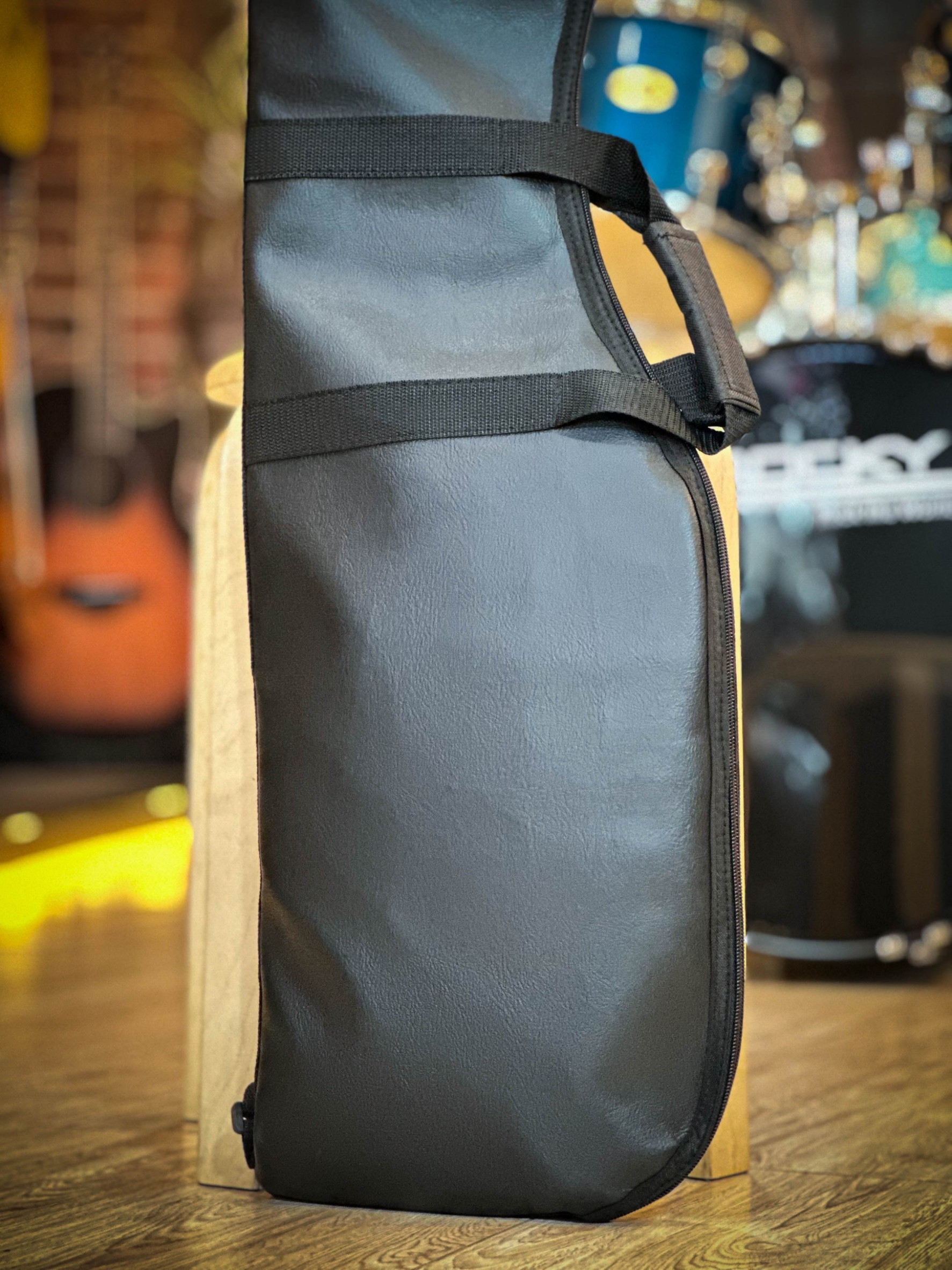 กระเป๋าพิณ รุ่น หนังบุฟองน้ำ 3มิล / 5 มิล ป้องกันการกระแทก ซิปแข็งแรง มีสายสะพาย หูหิ้ว กระเป๋าใส่พิณ - มี COD