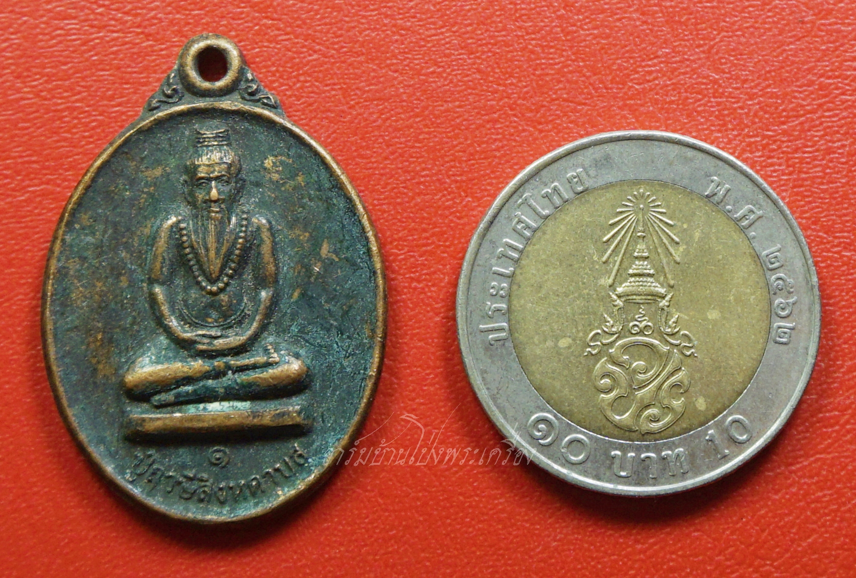 ปู่ฤาษีสิงหดาบส หลังยันต์ห้า เนื้อทองแดงรมดำ ไม่ทราบที่(องค์ที่3)