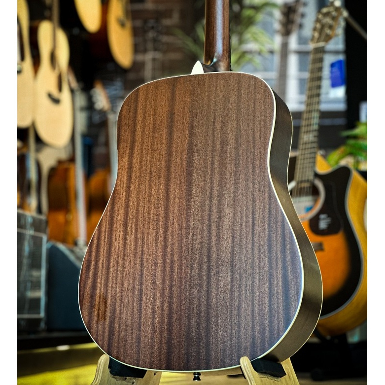 กีต้าร์โปร่ง Saga รุ่น SF-700R ขนาด 41 นิ้ว หน้าไม้แท้ พร้อมของแถมสุดคุ้ม ทัชชิ่งจับง่าย สบายมือ