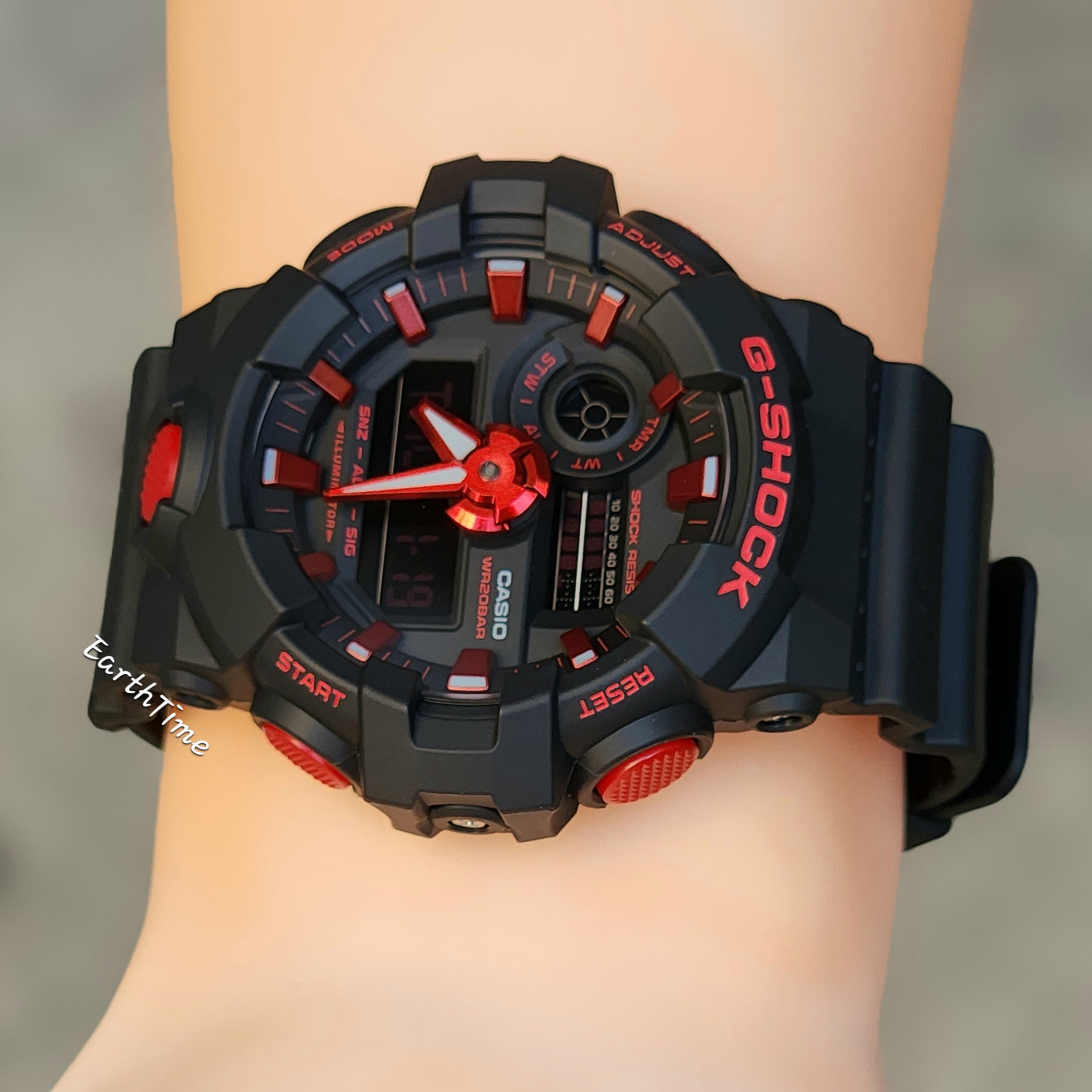 GA-700BNR-1A l Ignite Red Series l G-SHOCK