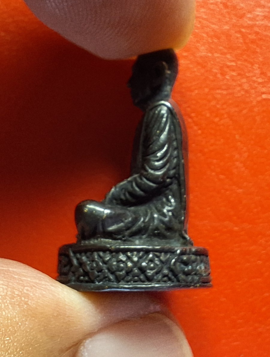 หลวงปู่โต๊ะ วัดประดู่ฉิมพลี ออกวัดถ้ำสิงห์โตทอง ปี๒๕๓๕ รุ่นนะโภคทรัพย์ ตอกโค๊ตด้านหน้า(องค์ที่4)