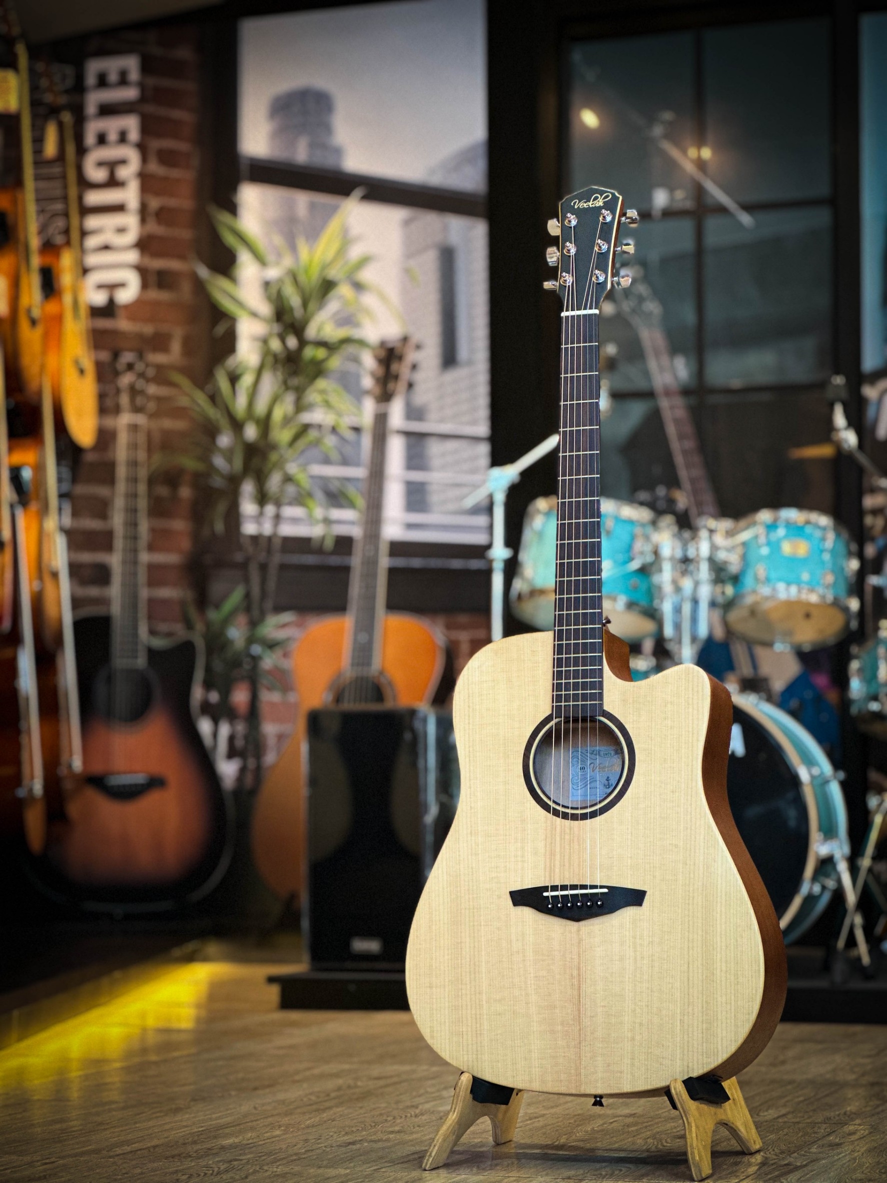 กีต้าร์โปร่งไฟฟ้า Veelah รุ่น V1-DCE ไม้หน้าแท้ ขนาด 41 นิ้ว ฟรี กระเป๋าซอฟเคสหนาของแท้ + ปิ๊กกีต้าร์ 2 อัน