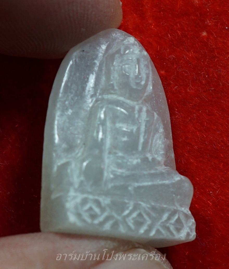 หลวงพ่อขันธ์ วัดพระศรีอารย์ พระหยกขาว พร้อมกล่องเดิม(องค์ที่12)