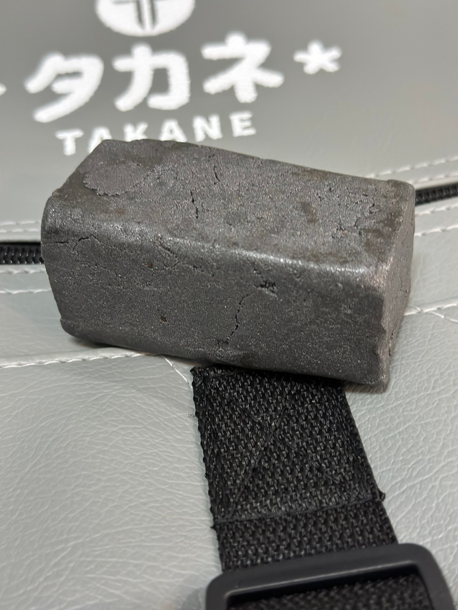 ตะกั่วถ่วงระนาด ตะกั่วฆ้องวง น้ำหนัก 0.5 กรัม ตะกั่วผสมขี้ผึ้ง คุณภาพดี