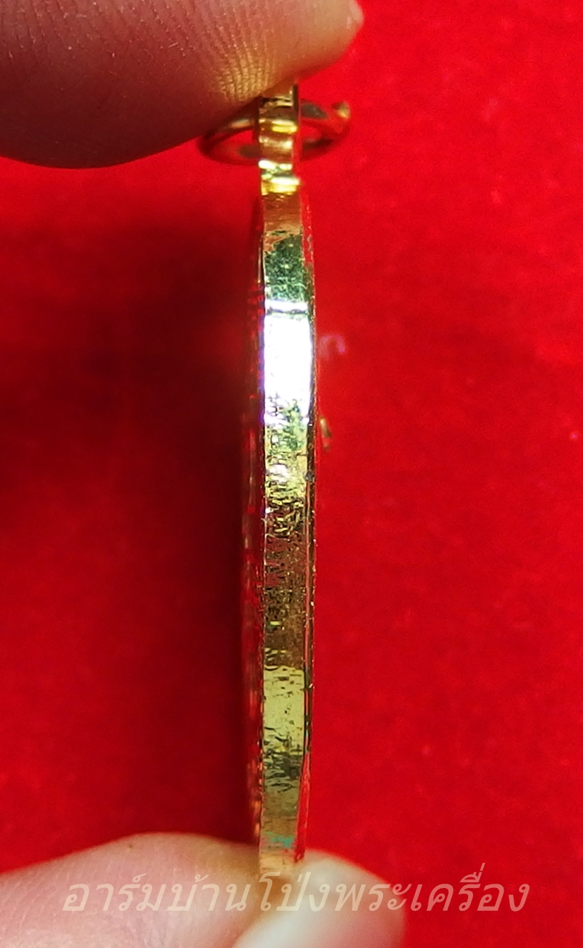 หลวงพ่ออวยพร วัดดอนยายหอม ปี๓๘ กะไหล่ทอง ลงยาสีแดง(องค์ที่1)