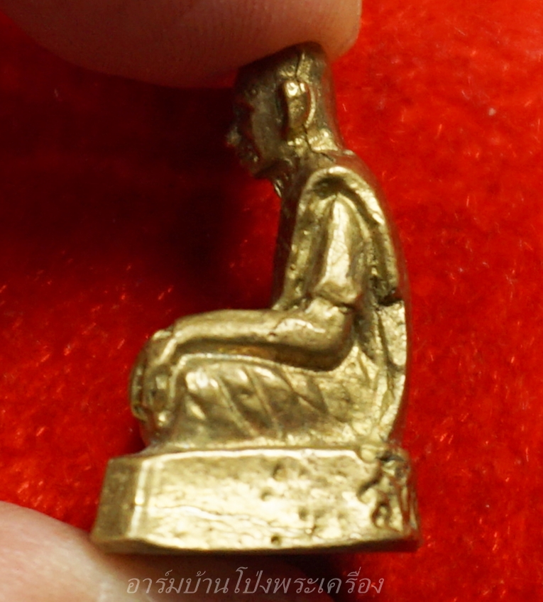 หลวงพ่อแดง วัดมะขาม รูปหล่อ(องค์ที่1)